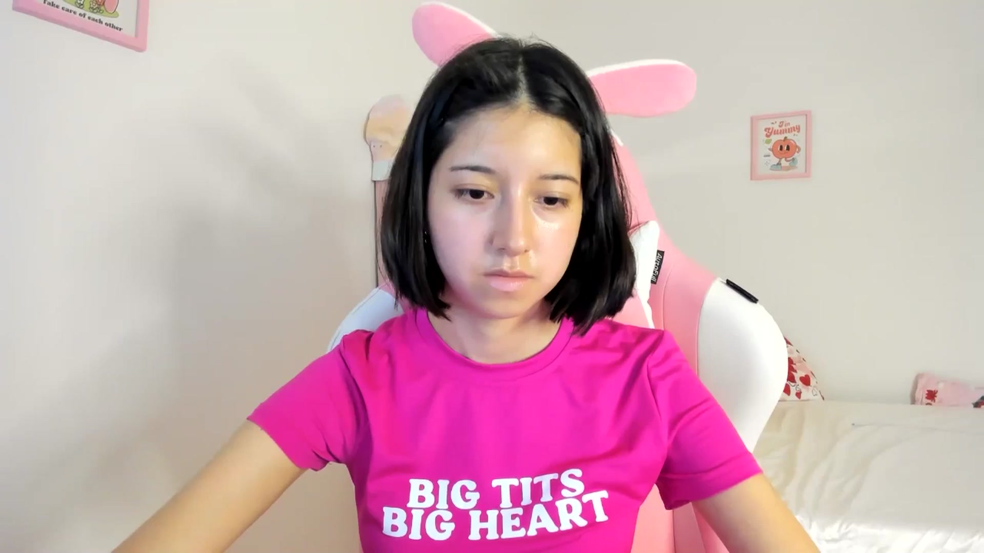 Gallery image thumbnail from Cherrycute666's myfreecams stream on, 06/26/2024, 06:56 image 8 of 20