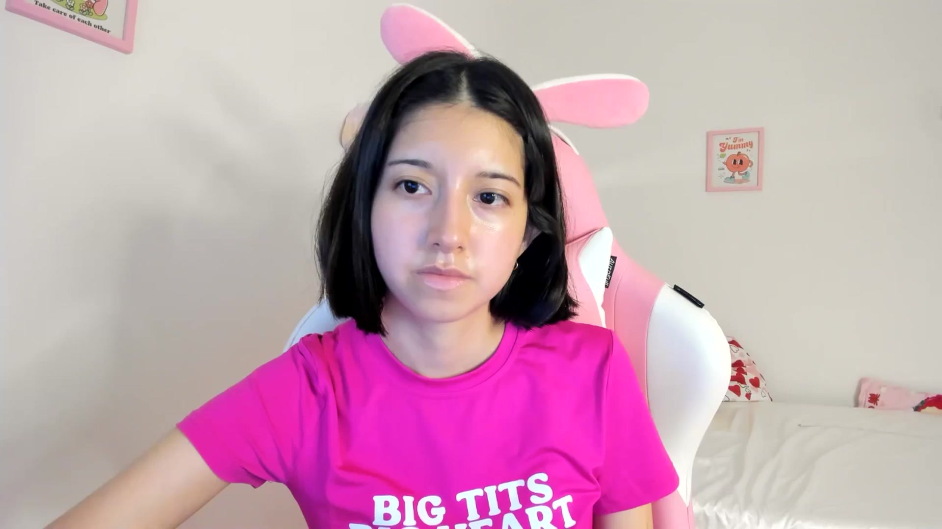 Gallery image thumbnail from Cherrycute666's myfreecams stream on, 06/26/2024, 06:56 image 7 of 20