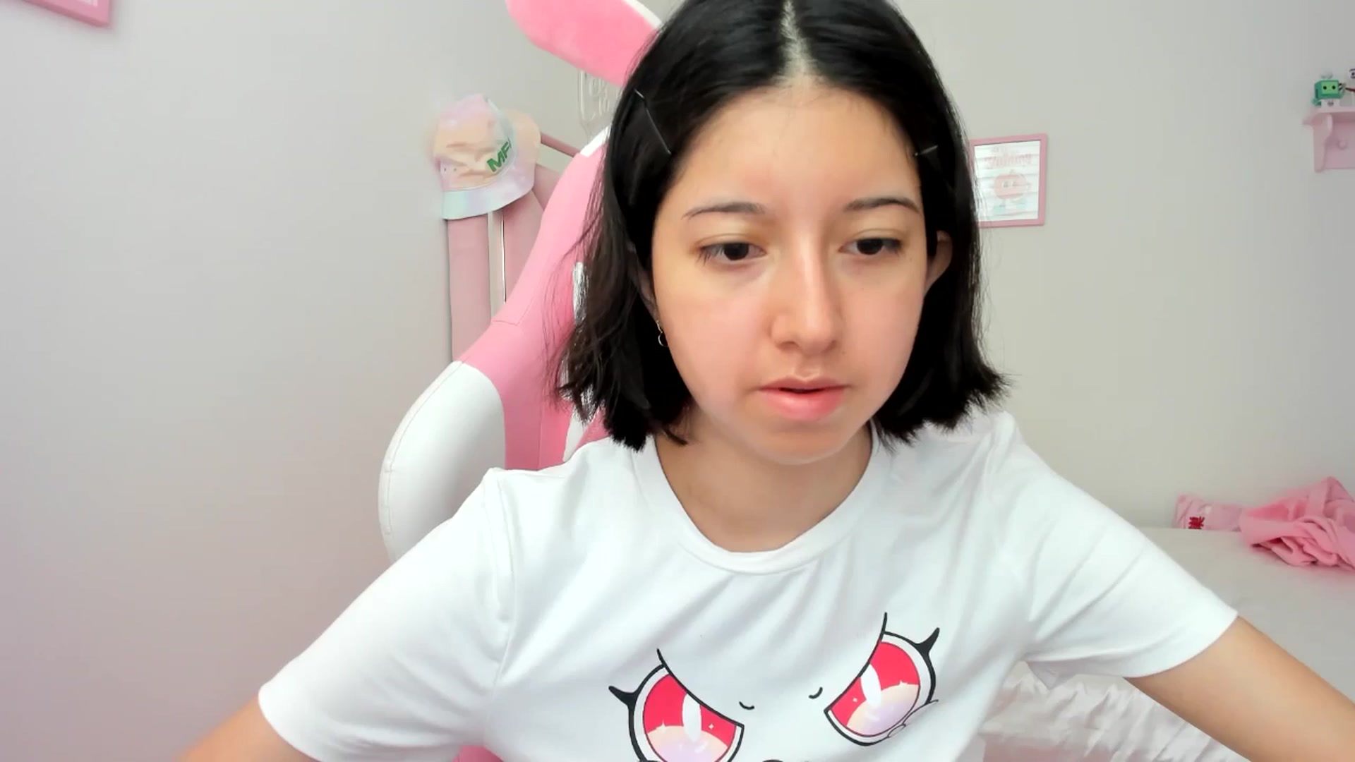 Gallery image thumbnail from Cherrycute666's myfreecams stream on, 06/26/2024, 18:39 image 14 of 20