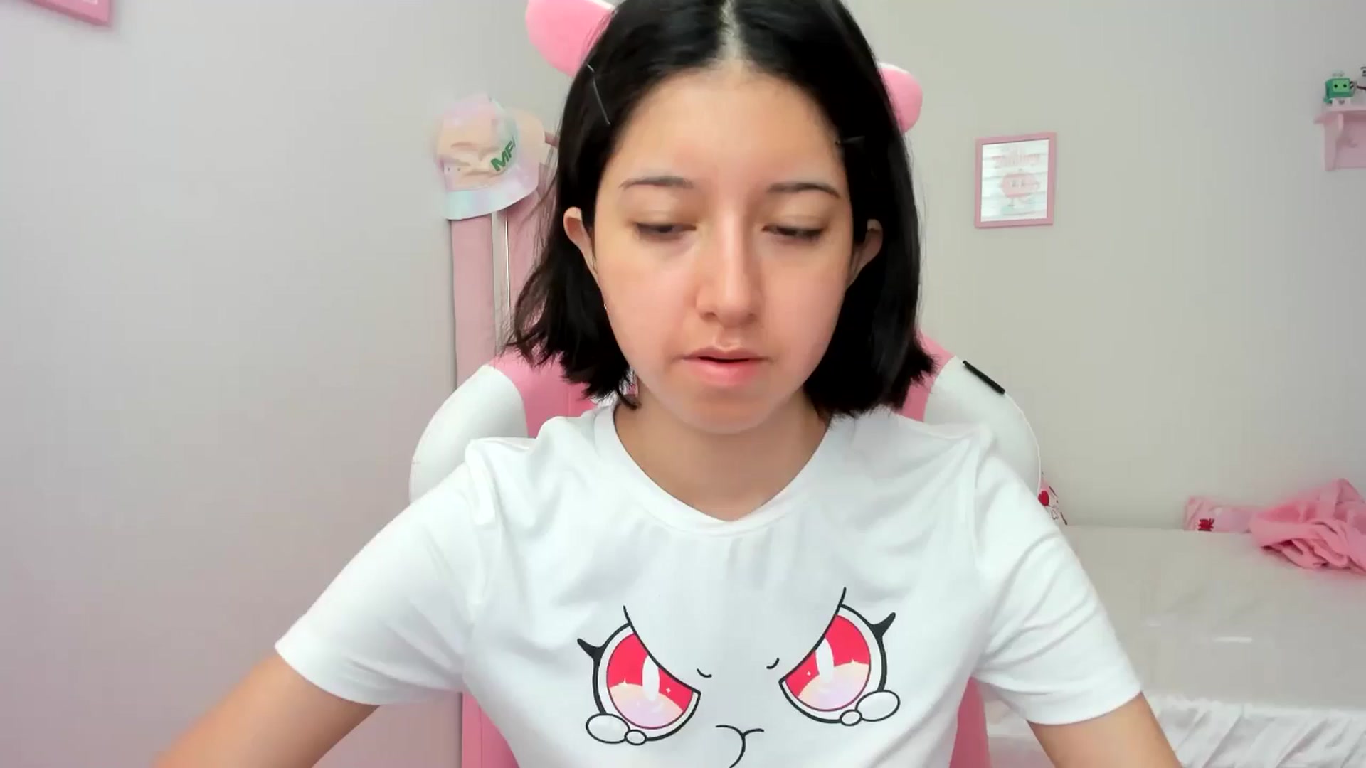 Gallery image thumbnail from Cherrycute666's myfreecams stream on, 06/26/2024, 18:39 image 1 of 20