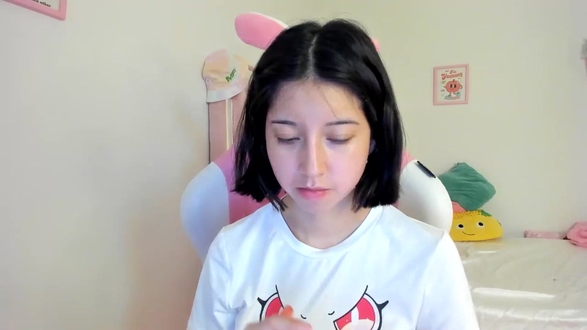 Gallery image thumbnail from Cherrycute666's myfreecams stream on, 06/27/2024, 05:35 image 2 of 20