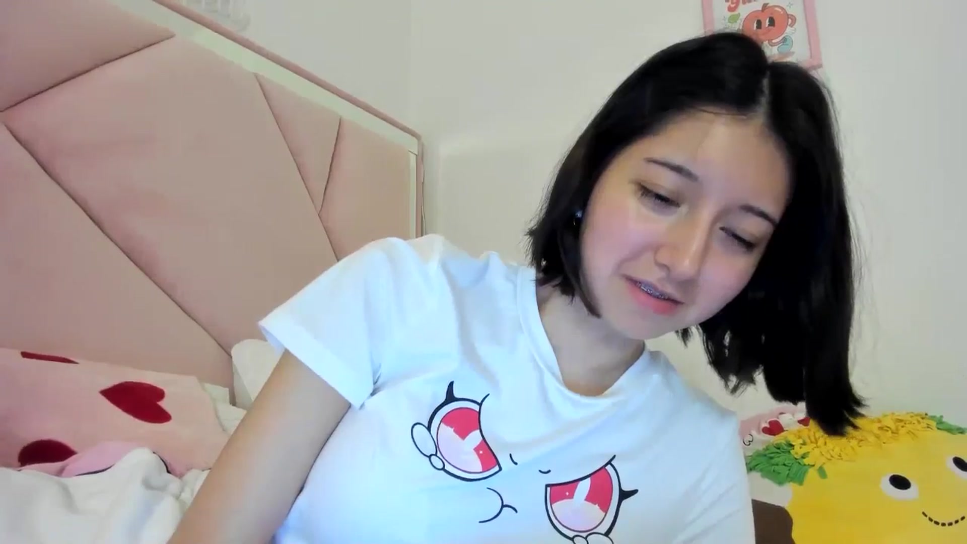Gallery image thumbnail from Cherrycute666's myfreecams stream on, 06/27/2024, 05:35 image 15 of 20