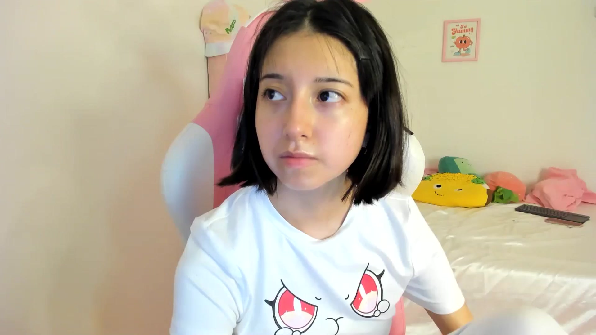 Gallery image thumbnail from Cherrycute666's myfreecams stream on, 06/27/2024, 07:39 image 10 of 20