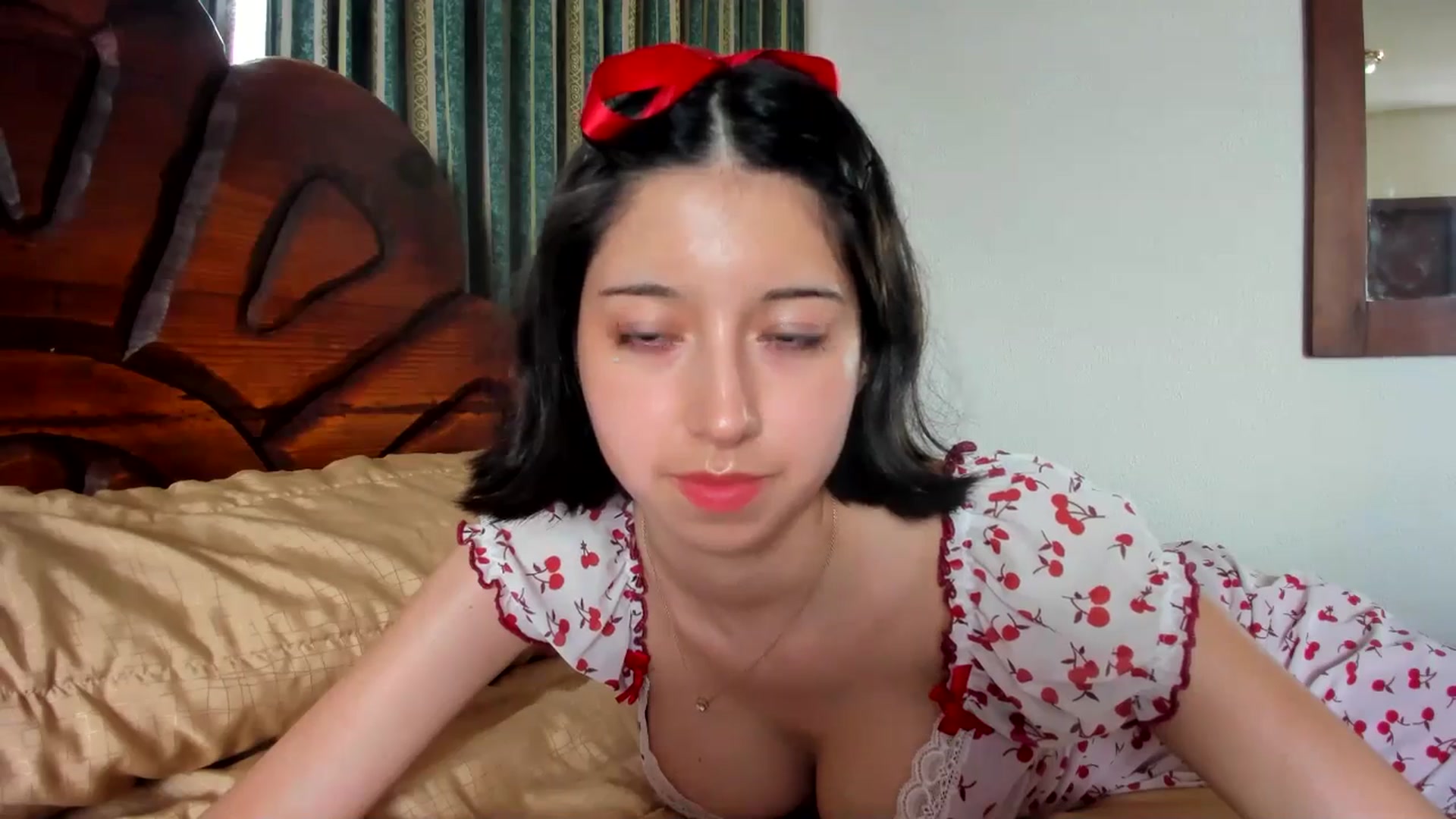 Gallery image thumbnail from Cherrycute666's myfreecams stream on, 06/28/2024, 20:11 image 2 of 20