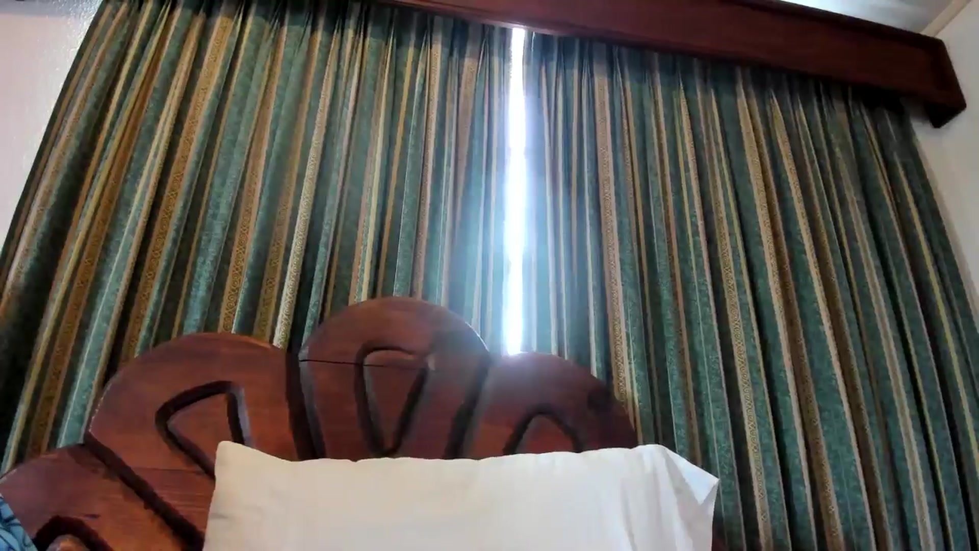 Gallery image thumbnail from Cherrycute666's myfreecams stream on, 06/29/2024, 17:40 image 13 of 20