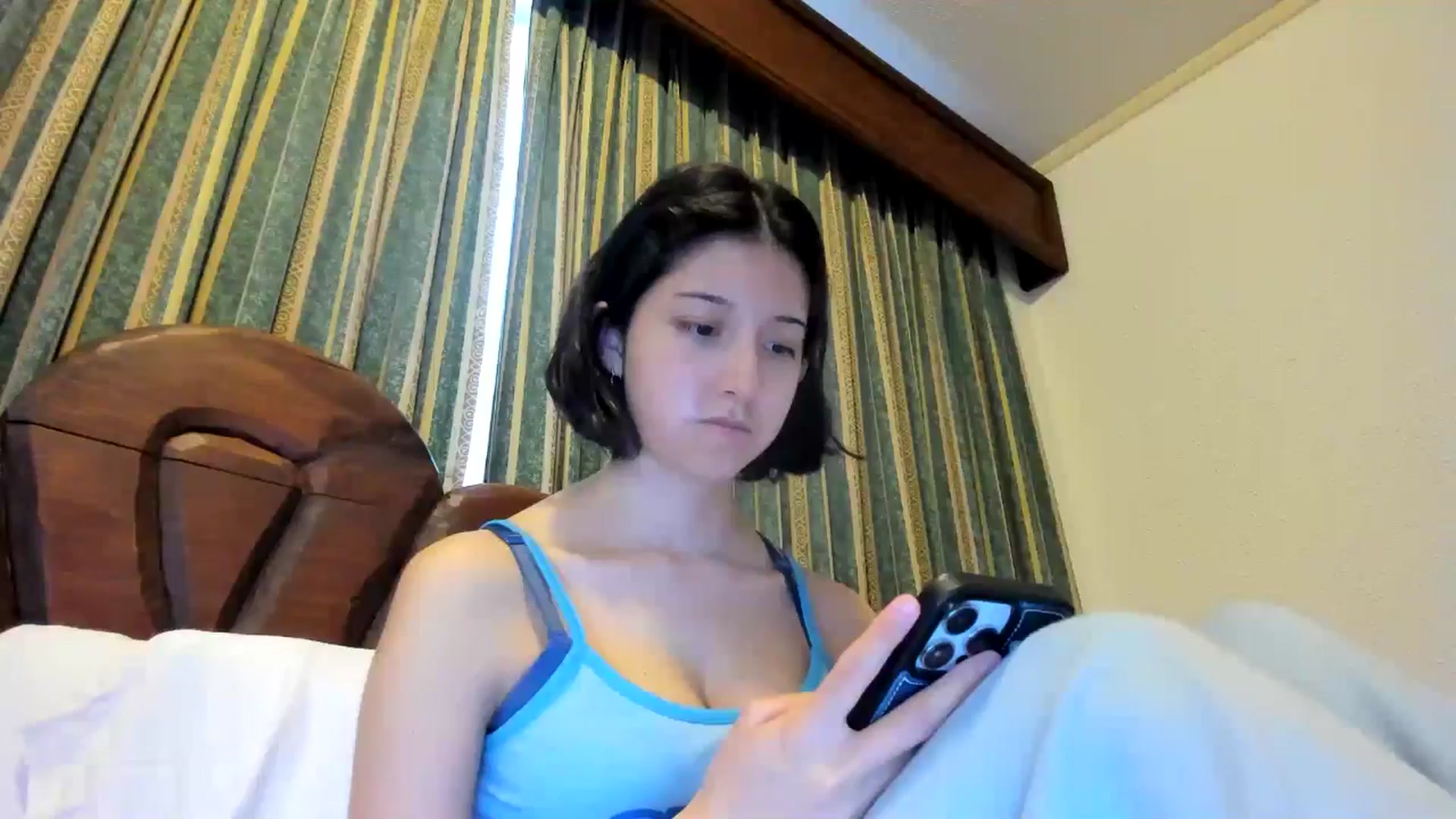 Gallery image thumbnail from Cherrycute666's myfreecams stream on, 06/30/2024, 01:53 image 2 of 20