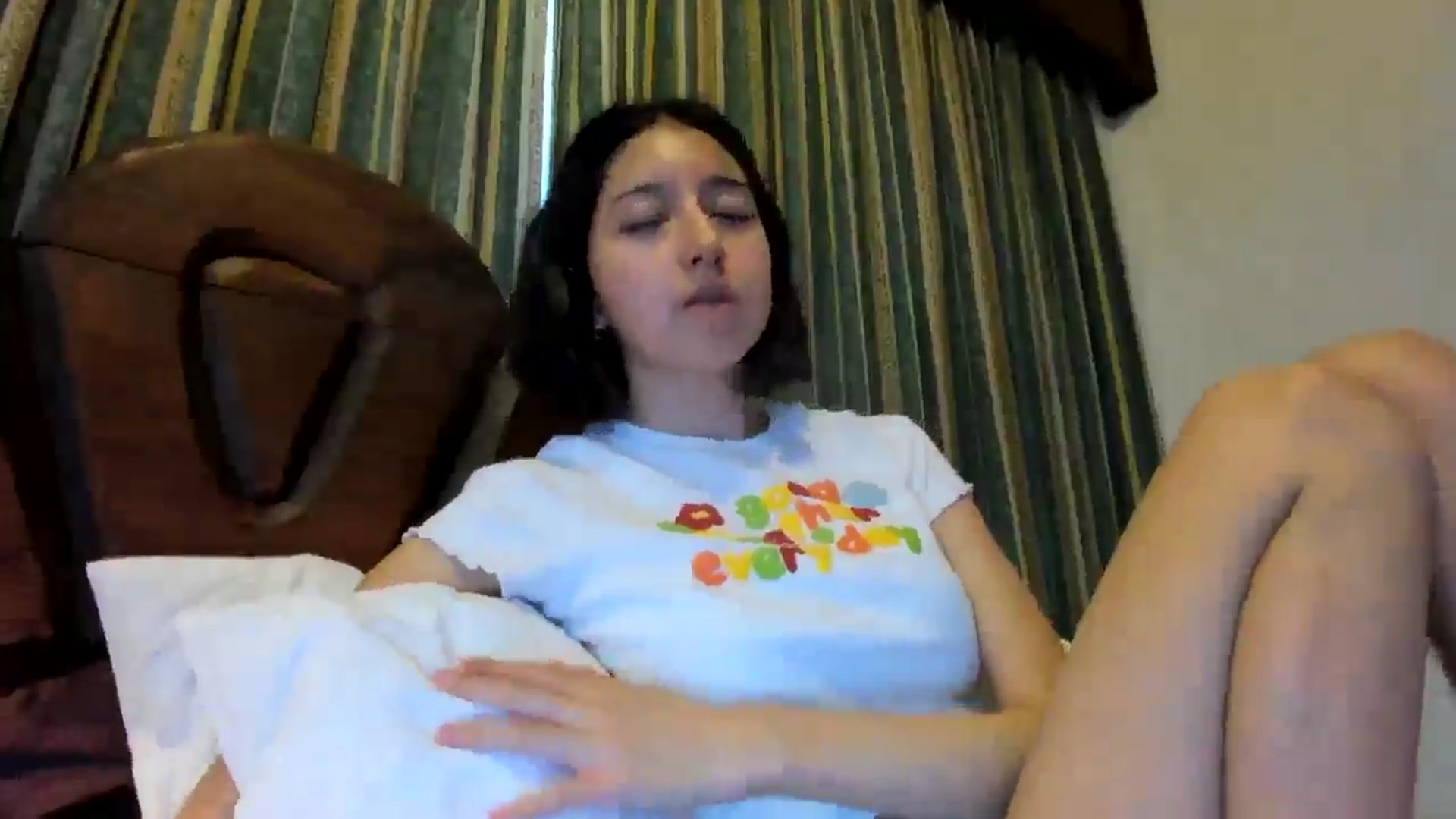 Gallery image thumbnail from Cherrycute666's myfreecams stream on, 07/01/2024, 01:58 image 13 of 20