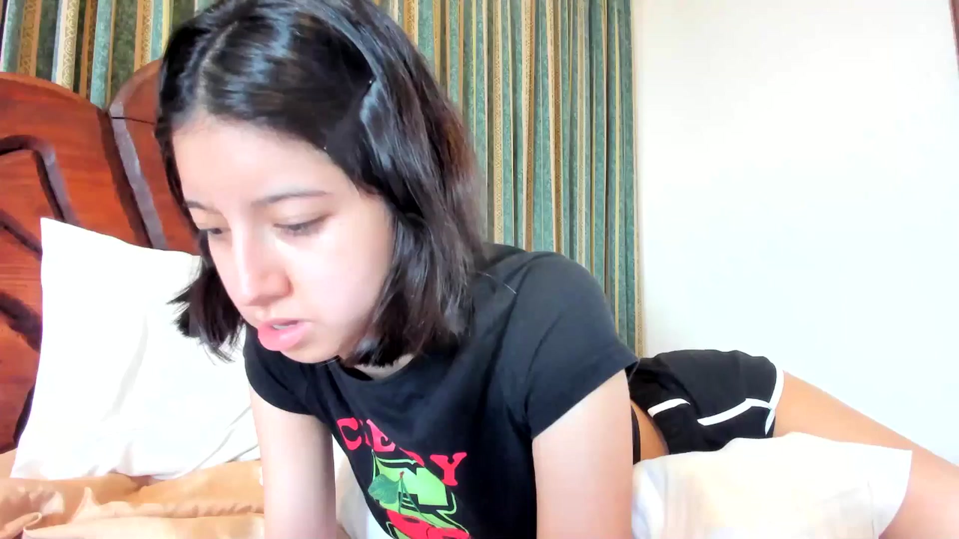 Gallery image thumbnail from Cherrycute666's myfreecams stream on, 07/01/2024, 18:22 image 13 of 20