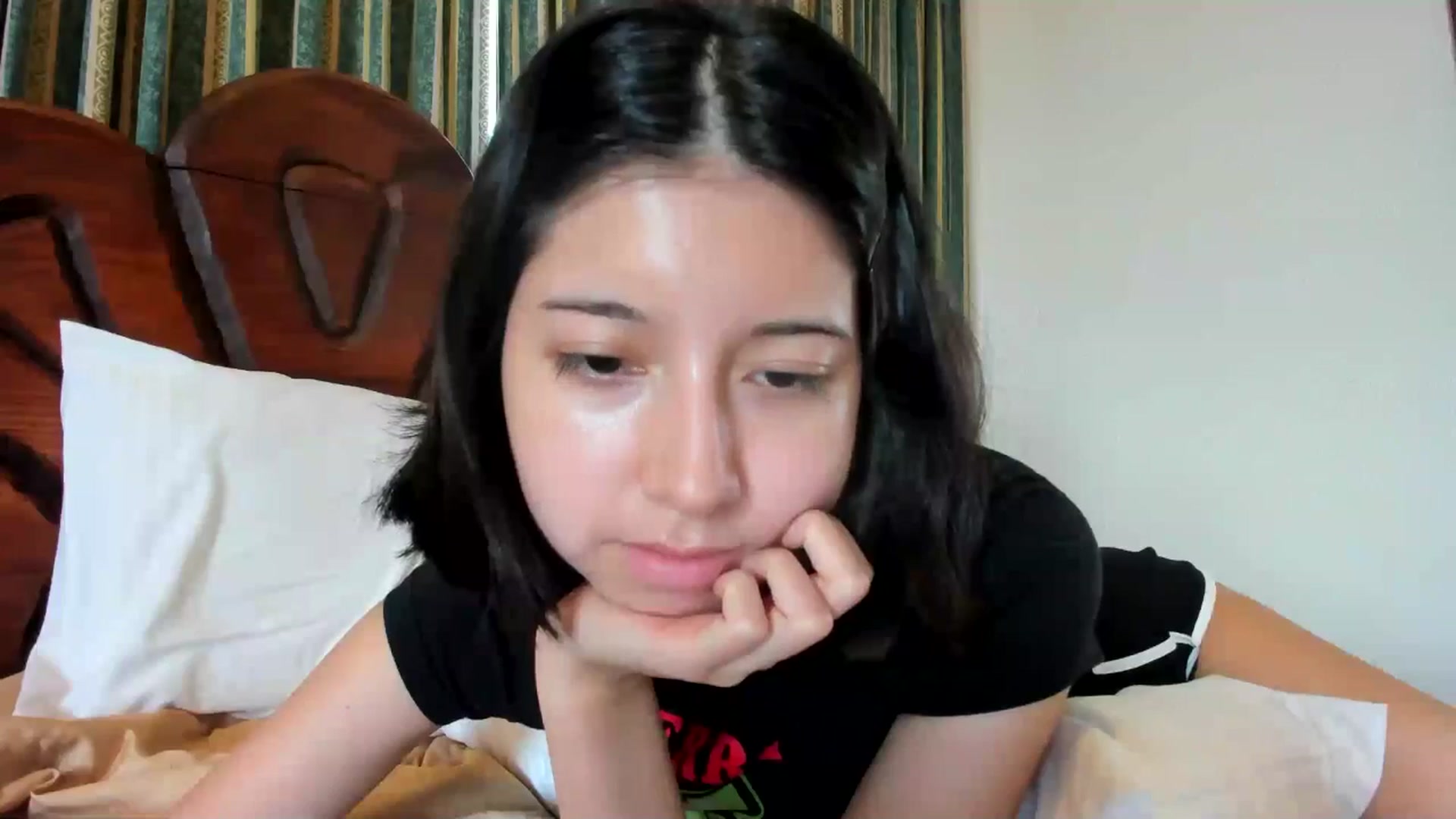 Gallery image thumbnail from Cherrycute666's myfreecams stream on, 07/01/2024, 18:22 image 15 of 20