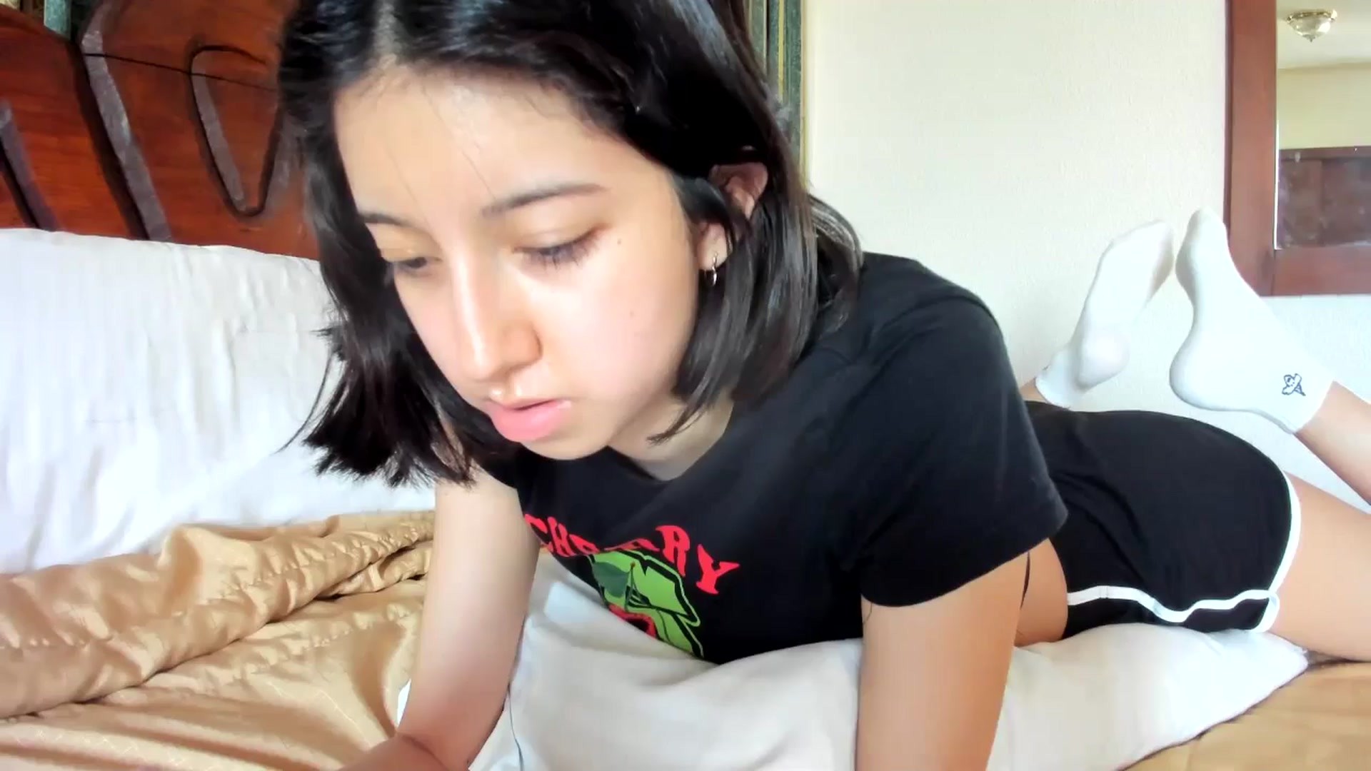 Gallery image thumbnail from Cherrycute666's myfreecams stream on, 07/02/2024, 24:04 image 12 of 20