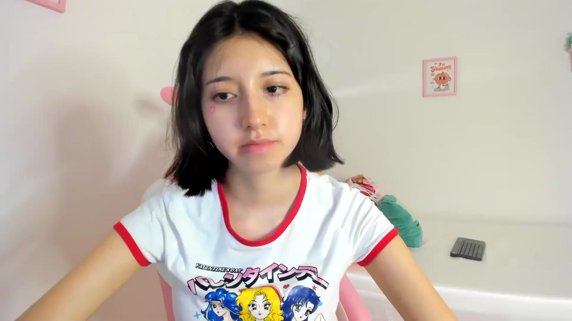 Gallery image thumbnail from Cherrycute666's myfreecams stream on, 07/04/2024, 04:54 image 16 of 20