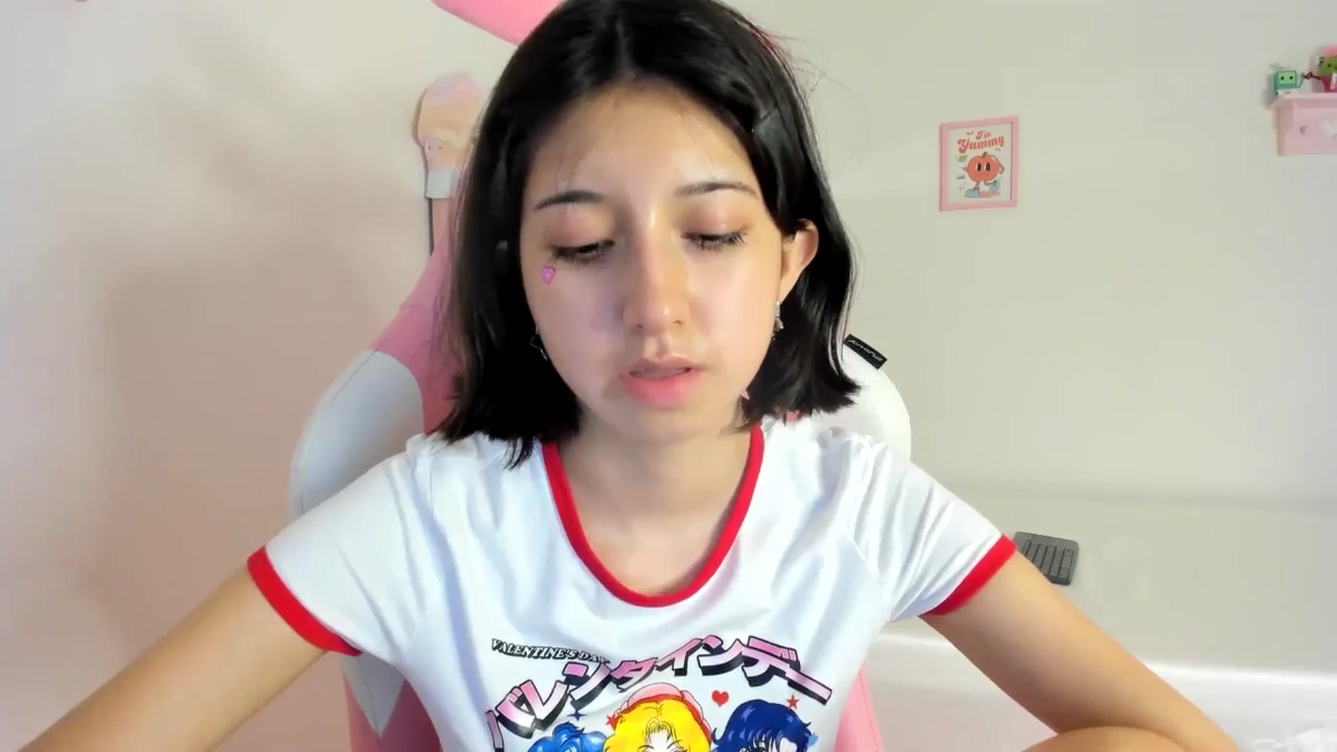 Gallery image thumbnail from Cherrycute666's myfreecams stream on, 07/04/2024, 04:54 image 8 of 20