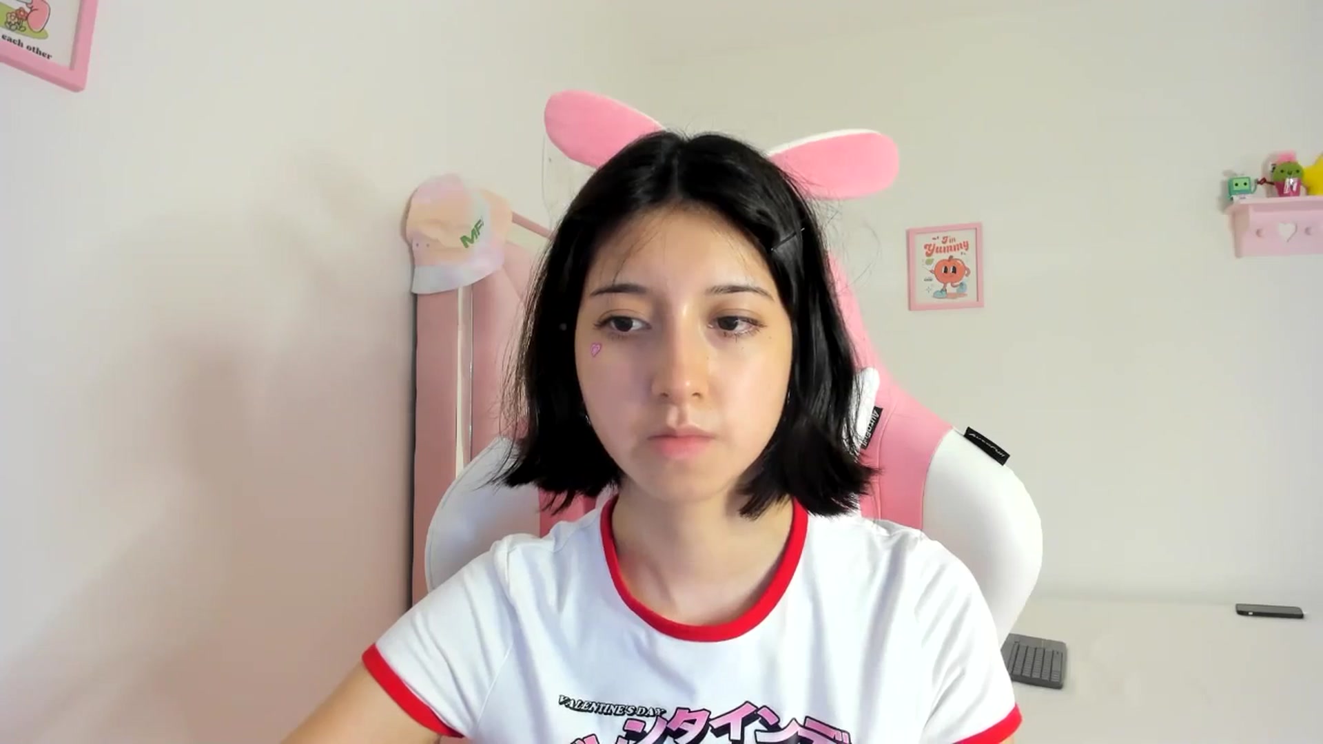 Gallery image thumbnail from Cherrycute666's myfreecams stream on, 07/04/2024, 04:54 image 3 of 20