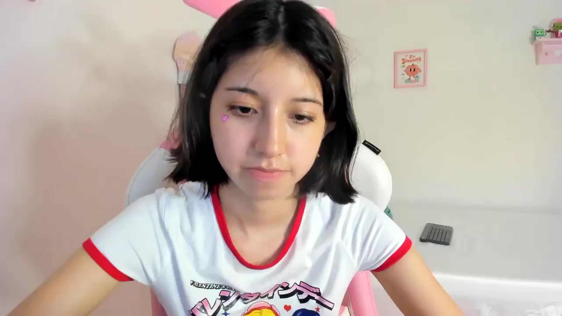 Gallery image thumbnail from Cherrycute666's myfreecams stream on, 07/04/2024, 04:54 image 10 of 20