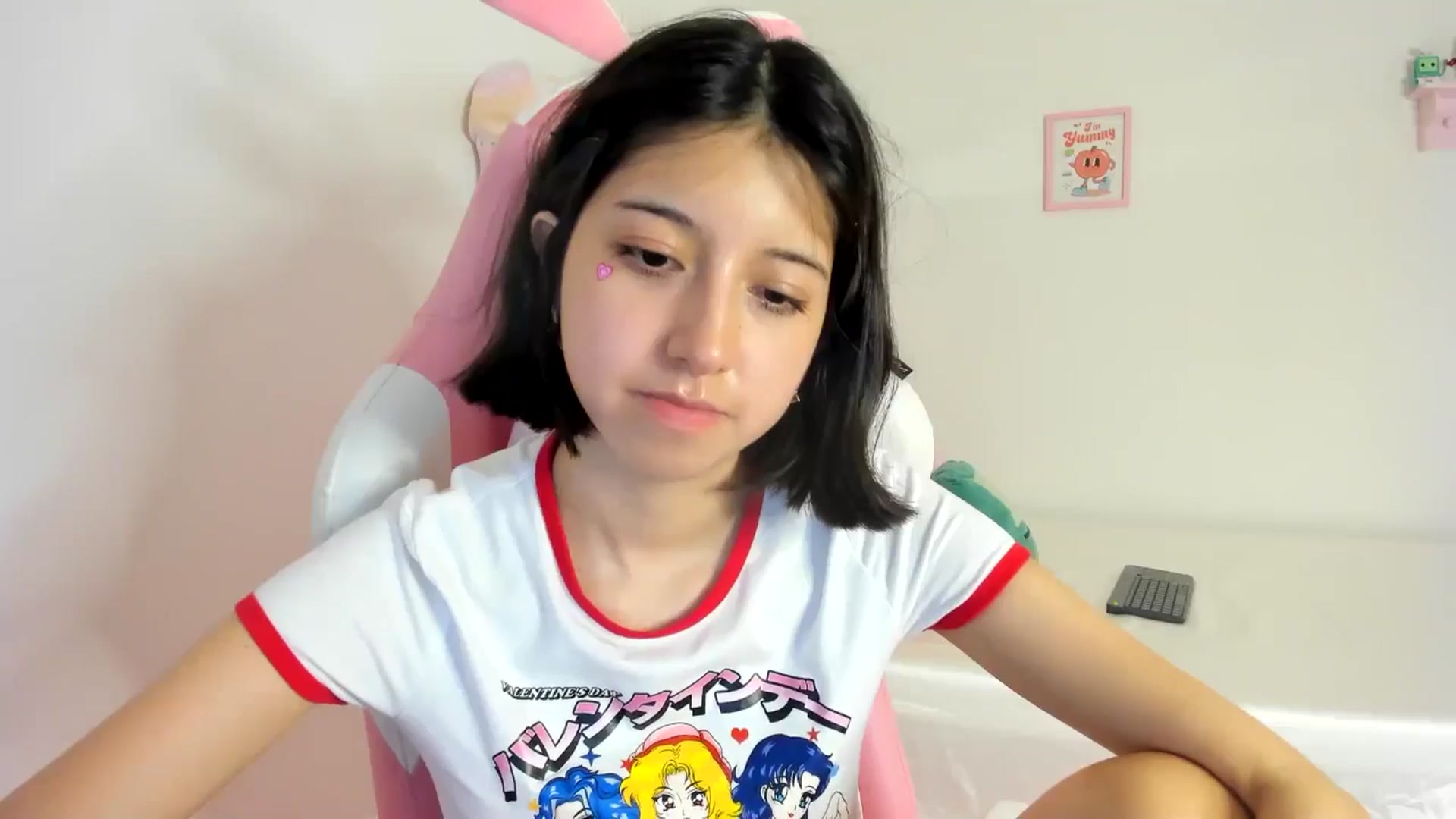 Gallery image thumbnail from Cherrycute666's myfreecams stream on, 07/04/2024, 05:25 image 13 of 20