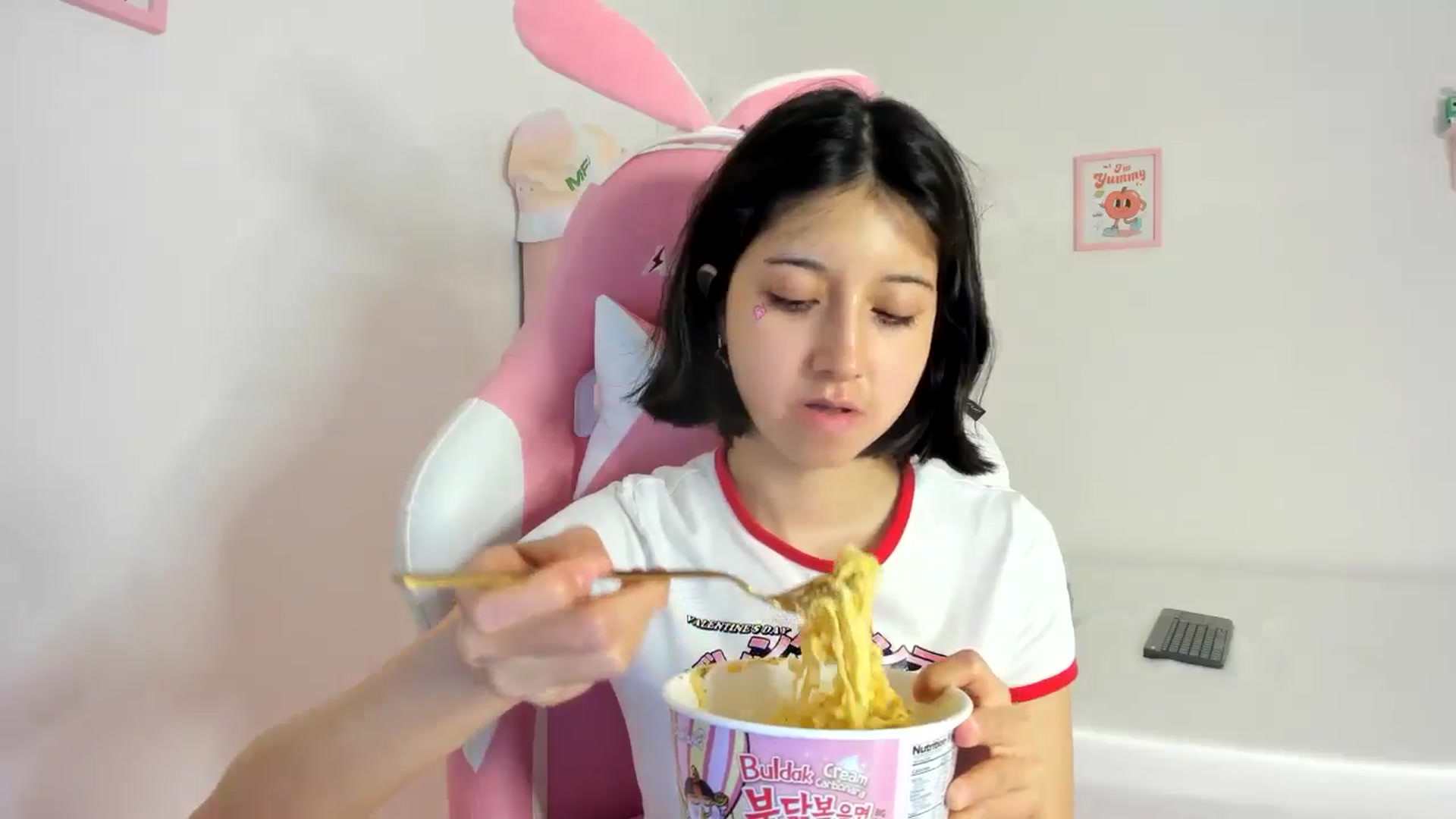 Gallery image thumbnail from Cherrycute666's myfreecams stream on, 07/04/2024, 05:25 image 7 of 20