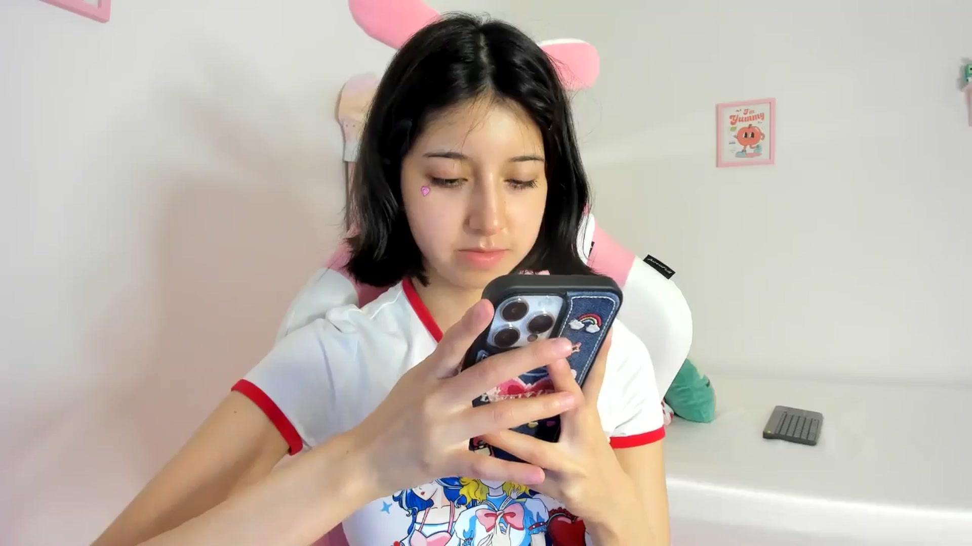 Gallery image thumbnail from Cherrycute666's myfreecams stream on, 07/04/2024, 05:25 image 2 of 20