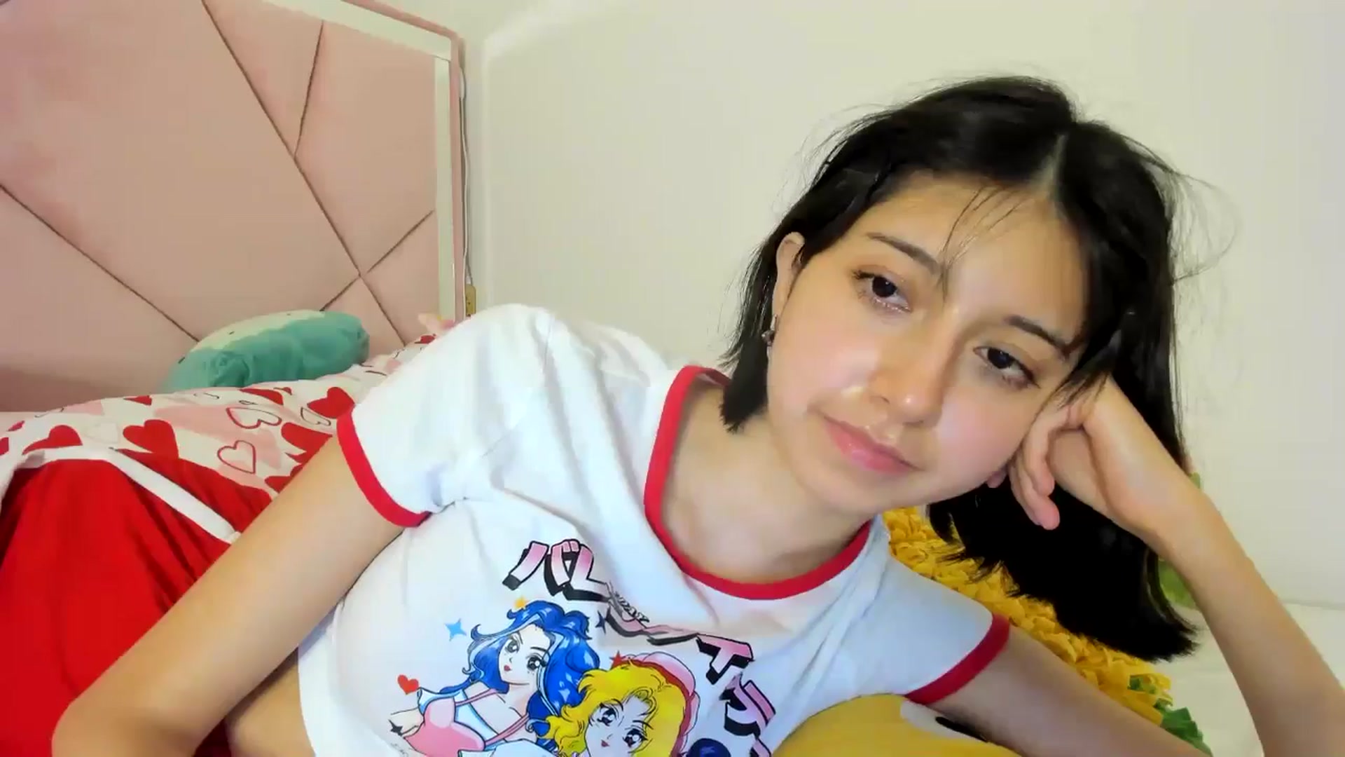 Gallery image thumbnail from Cherrycute666's myfreecams stream on, 07/04/2024, 07:00 image 11 of 20