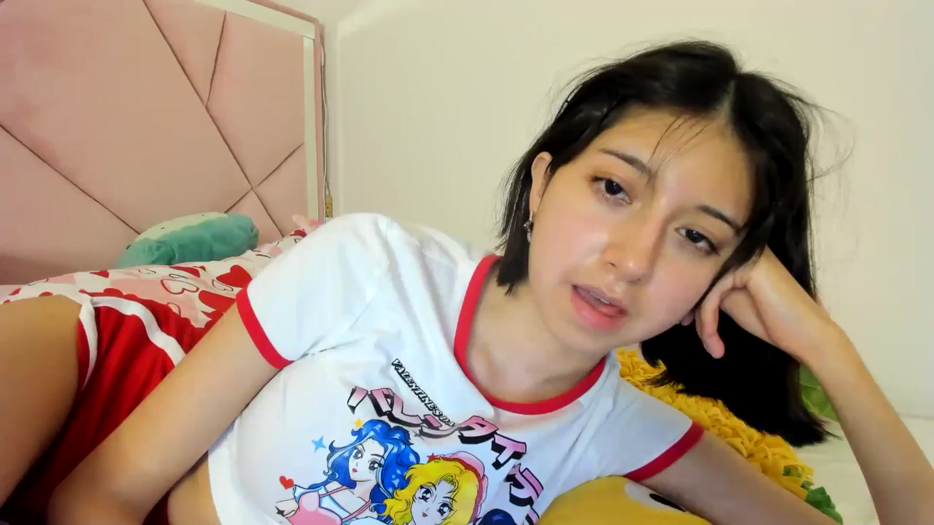 Gallery image thumbnail from Cherrycute666's myfreecams stream on, 07/04/2024, 07:00 image 8 of 20