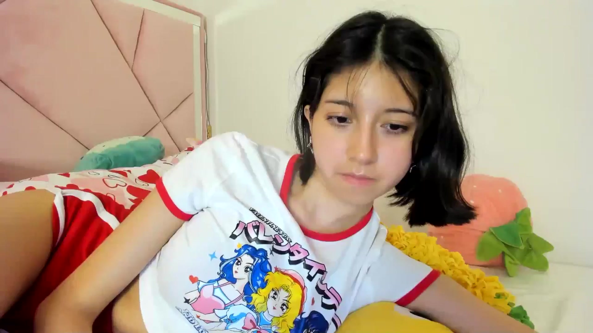 Gallery image thumbnail from Cherrycute666's myfreecams stream on, 07/04/2024, 07:00 image 10 of 20