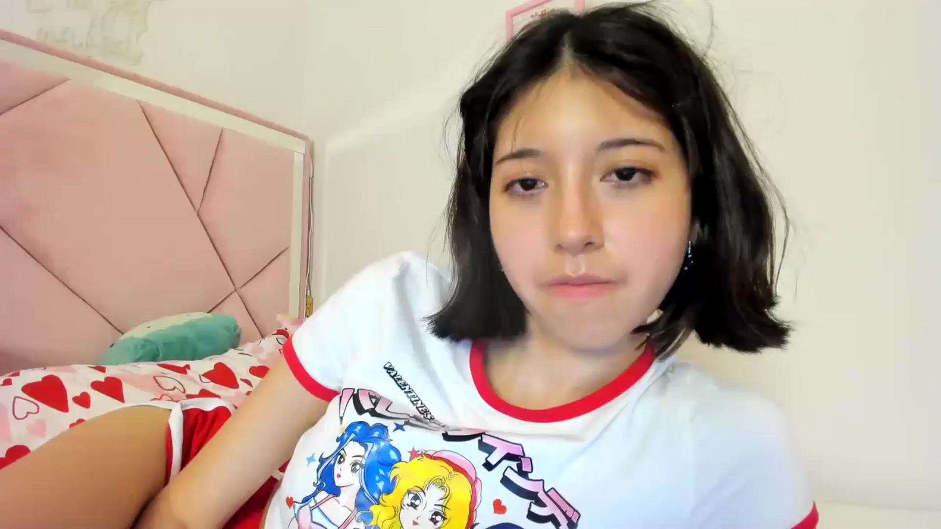 Gallery image thumbnail from Cherrycute666's myfreecams stream on, 07/04/2024, 07:00 image 2 of 20