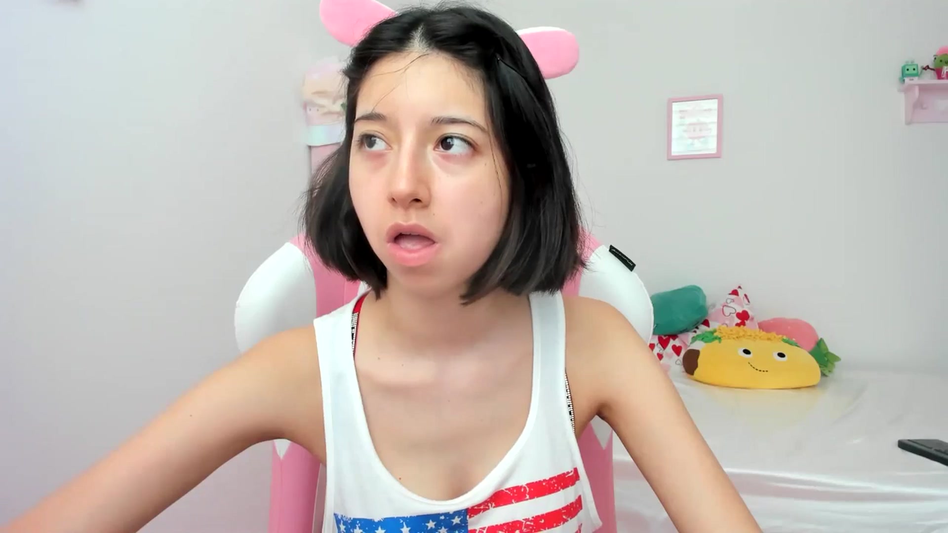 Gallery image thumbnail from Cherrycute666's myfreecams stream on, 07/04/2024, 19:59 image 2 of 20