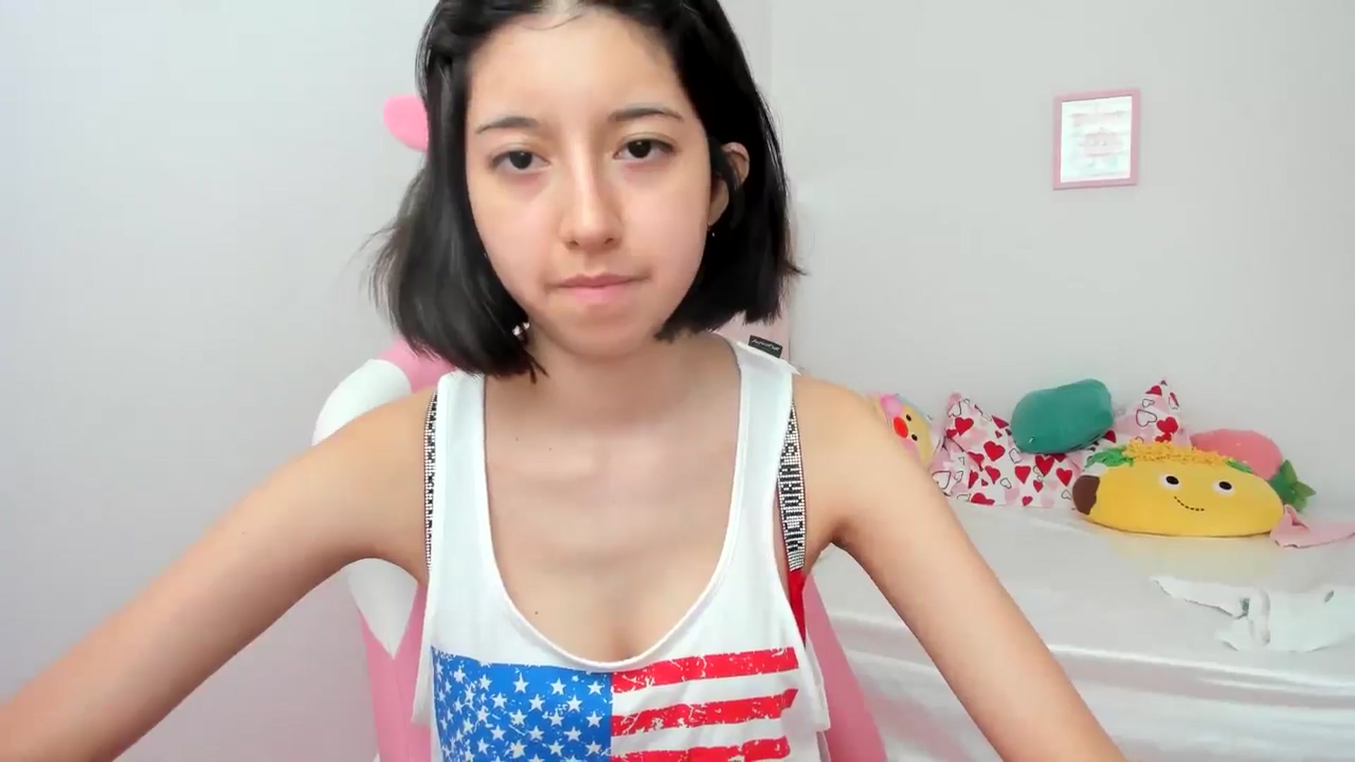 Gallery image thumbnail from Cherrycute666's myfreecams stream on, 07/04/2024, 19:59 image 18 of 20