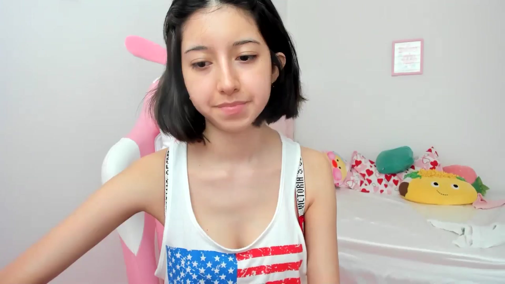 Gallery image thumbnail from Cherrycute666's myfreecams stream on, 07/04/2024, 19:59 image 15 of 20