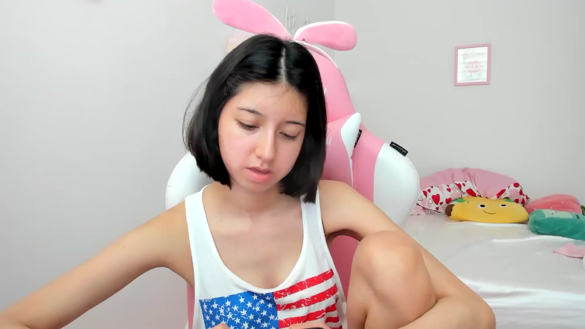 Gallery image thumbnail from Cherrycute666's myfreecams stream on, 07/05/2024, 24:08 image 16 of 20