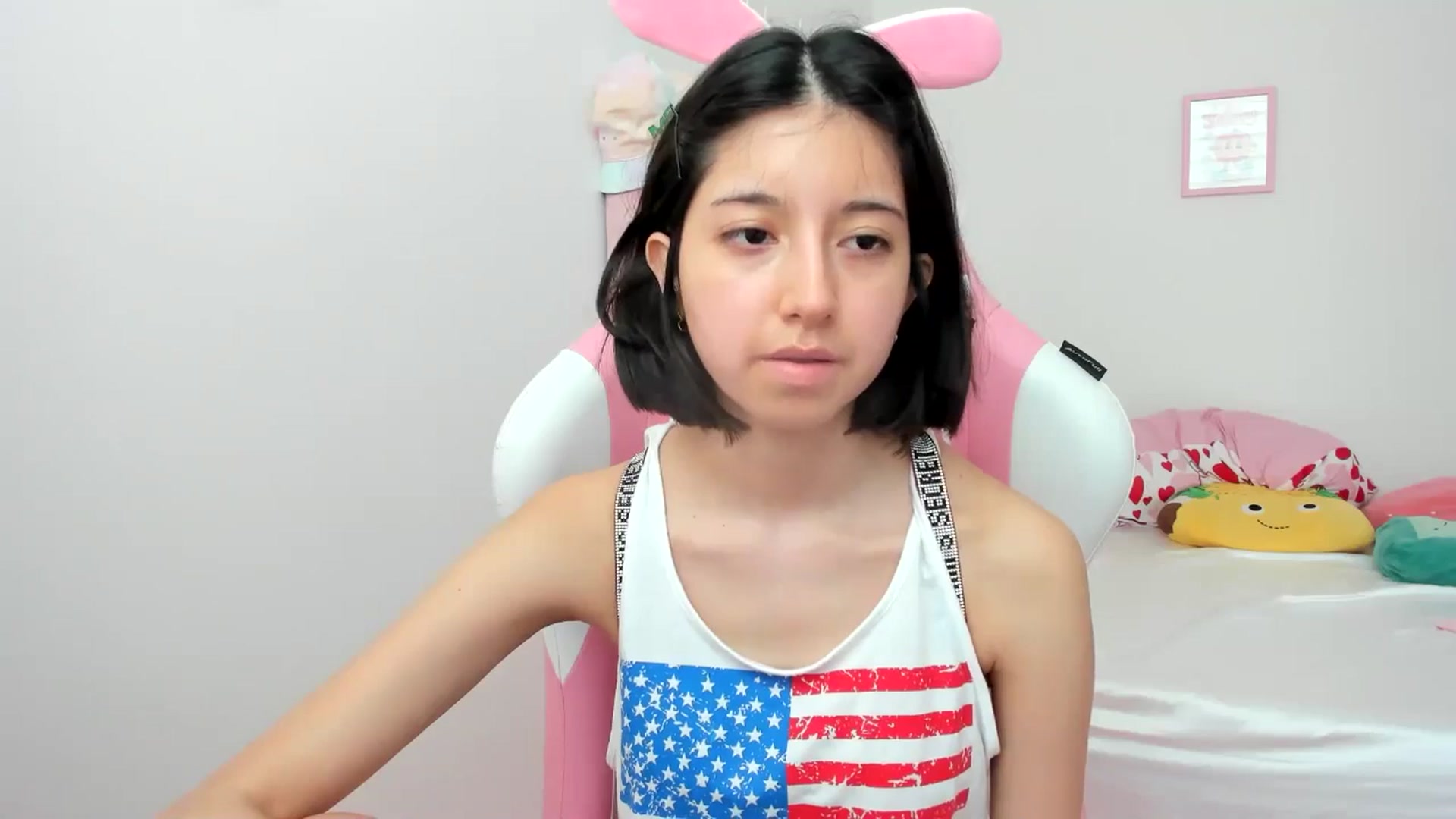 Gallery image thumbnail from Cherrycute666's myfreecams stream on, 07/05/2024, 24:08 image 3 of 20