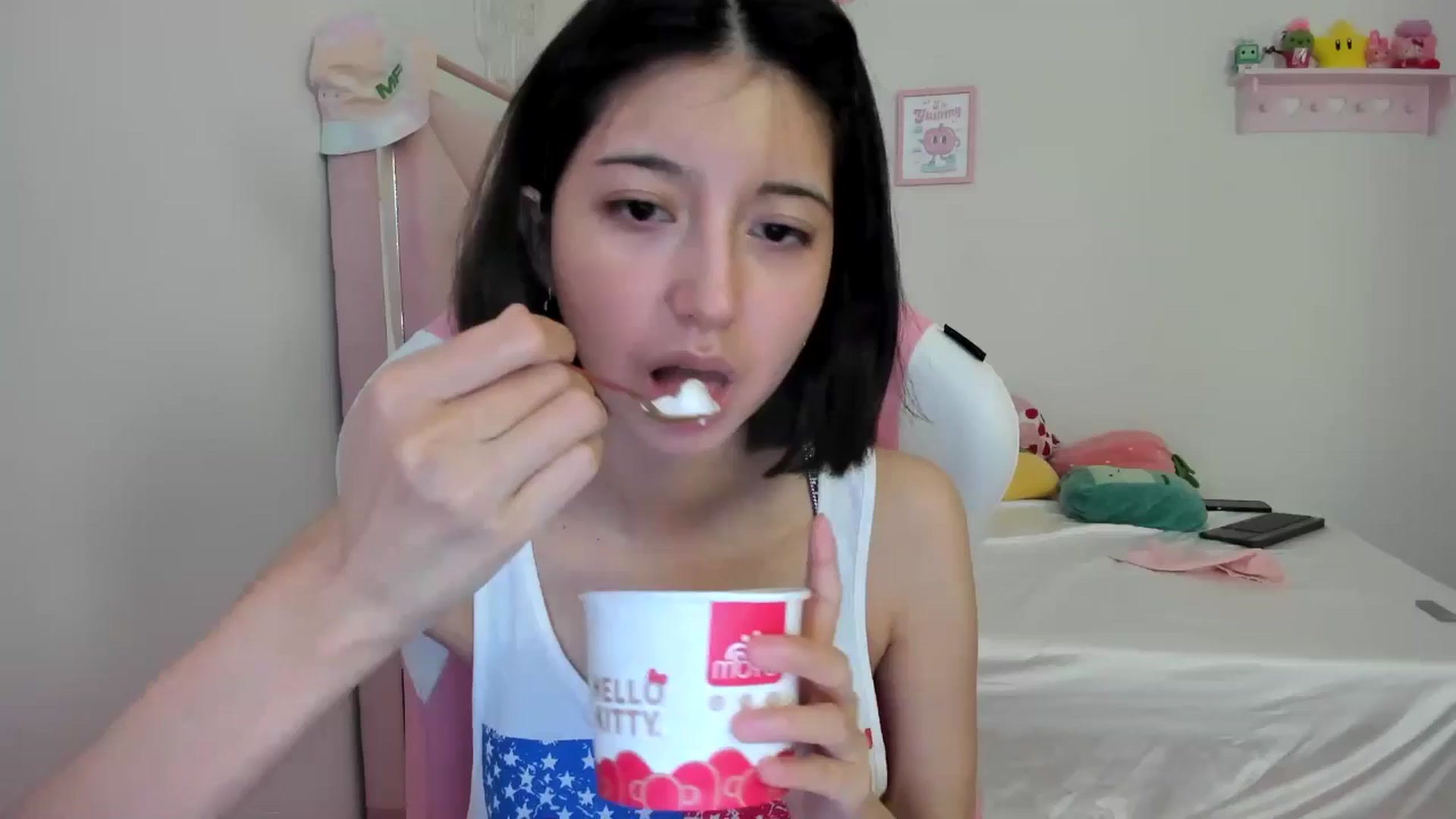 Gallery image thumbnail from Cherrycute666's myfreecams stream on, 07/05/2024, 24:28 image 13 of 20