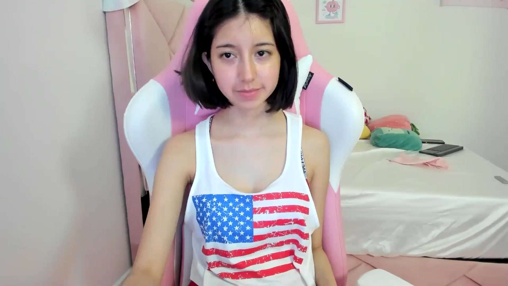 Gallery image thumbnail from Cherrycute666's myfreecams stream on, 07/05/2024, 24:28 image 18 of 20