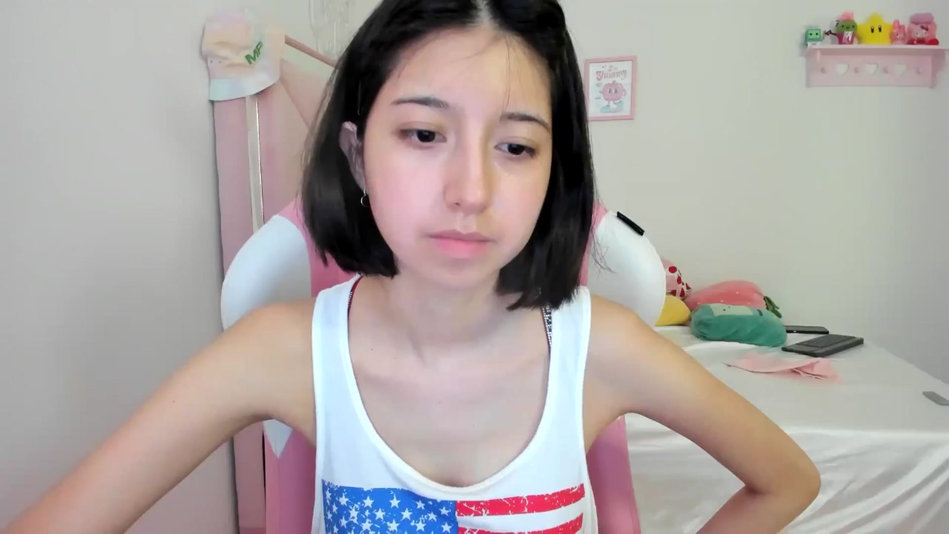 Gallery image thumbnail from Cherrycute666's myfreecams stream on, 07/05/2024, 24:28 image 12 of 20