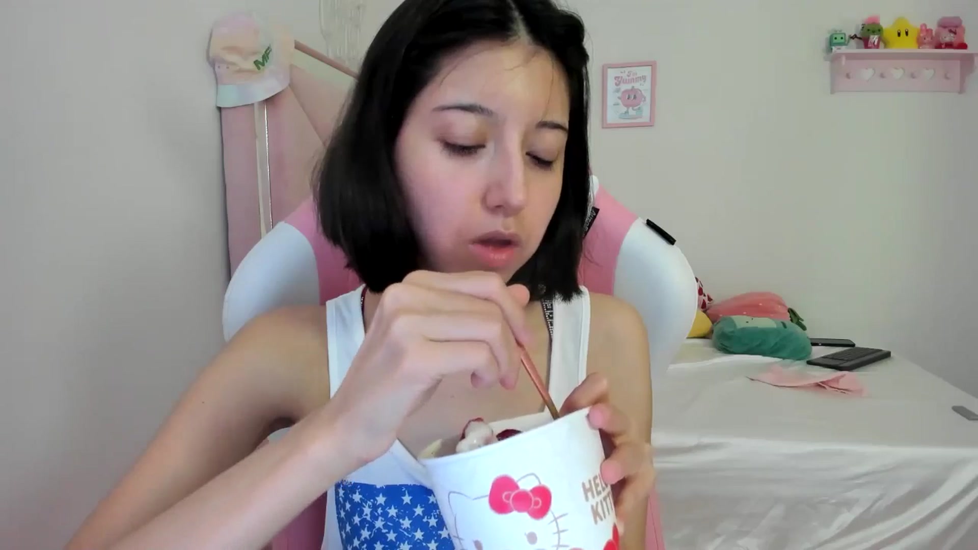Gallery image thumbnail from Cherrycute666's myfreecams stream on, 07/05/2024, 24:28 image 9 of 20