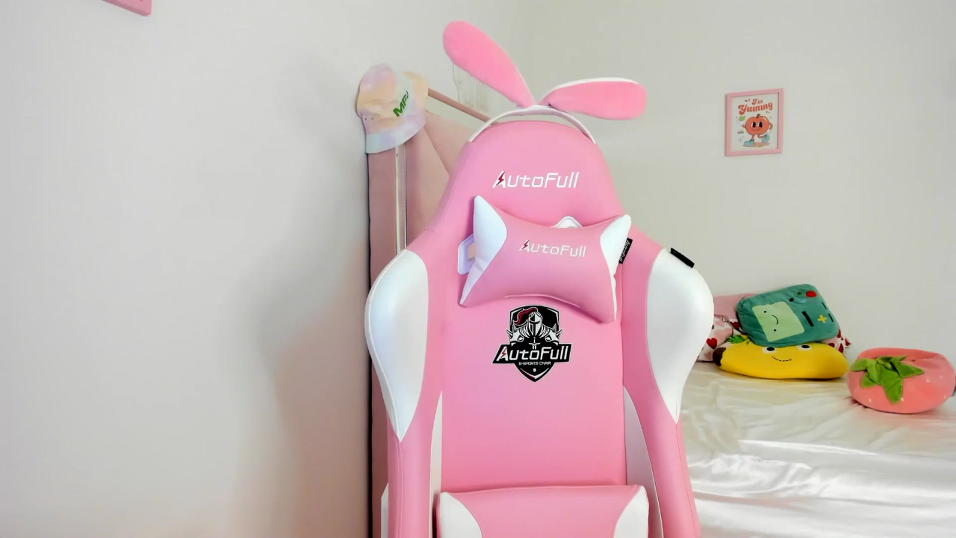 Gallery image thumbnail from Cherrycute666's myfreecams stream on, 07/05/2024, 07:24 image 18 of 20