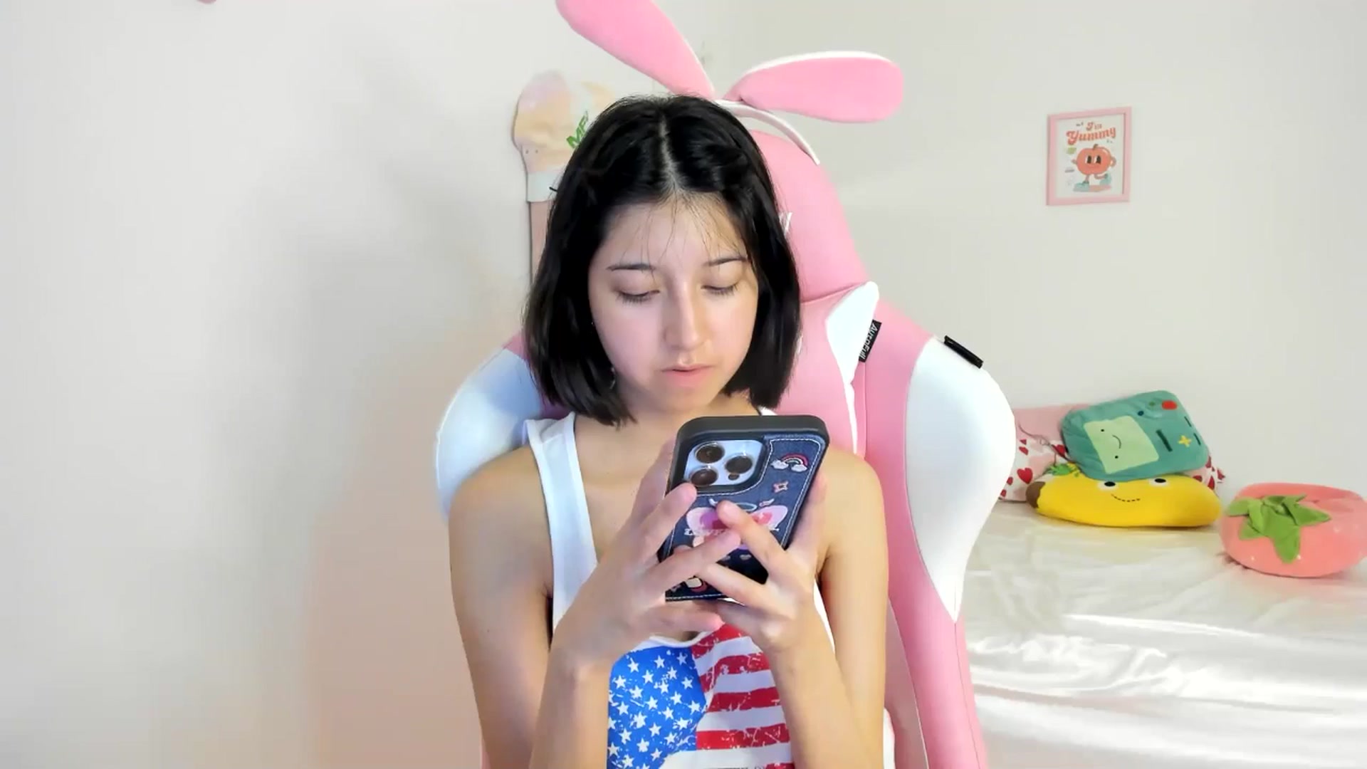 Gallery image thumbnail from Cherrycute666's myfreecams stream on, 07/05/2024, 07:24 image 8 of 20