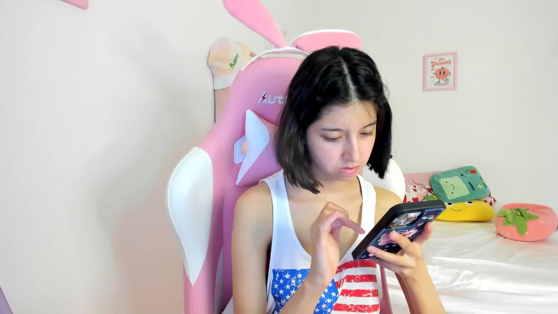 Gallery image thumbnail from Cherrycute666's myfreecams stream on, 07/05/2024, 08:09 image 1 of 20