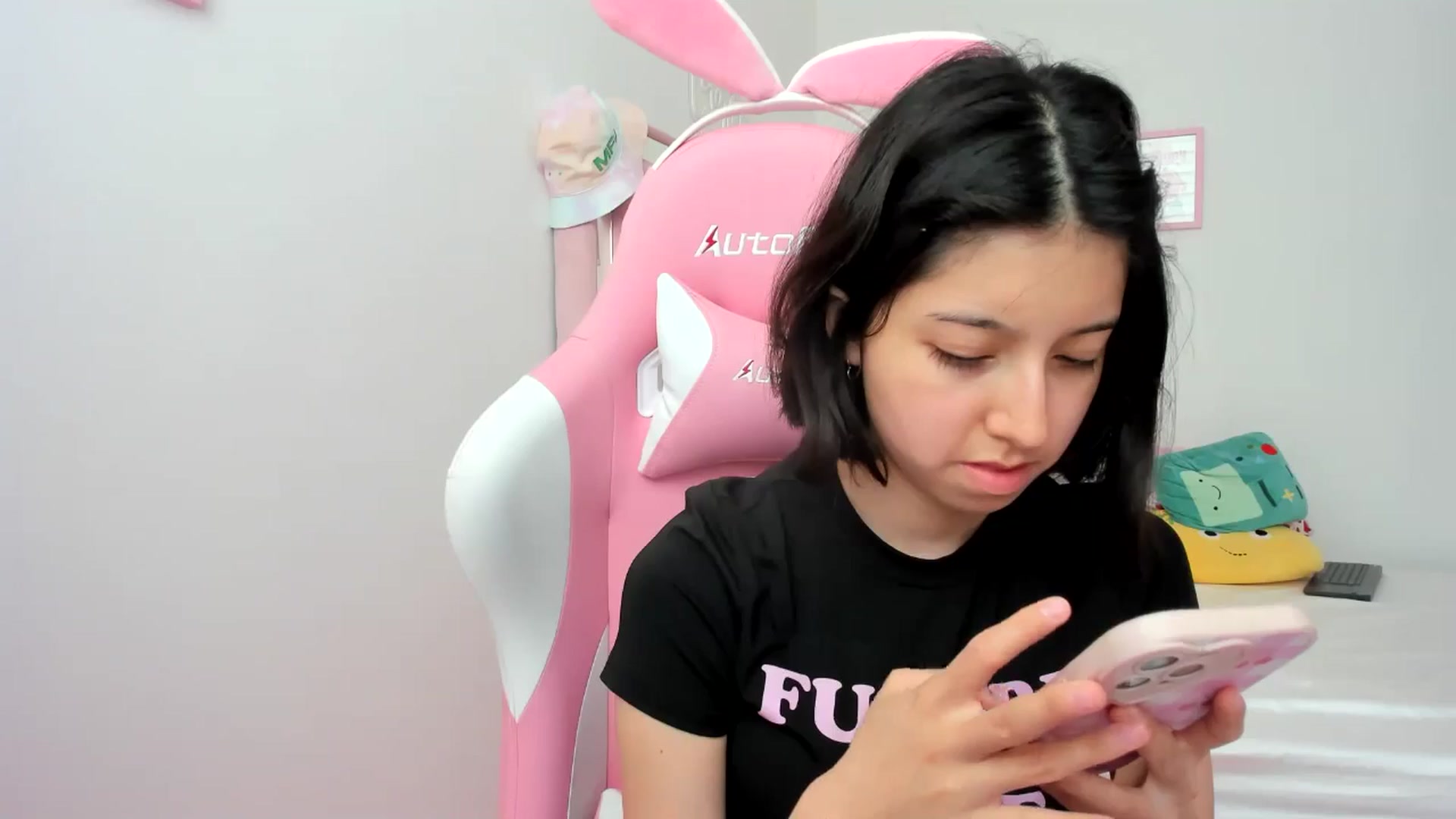Gallery image thumbnail from Cherrycute666's myfreecams stream on, 07/05/2024, 19:15 image 2 of 20