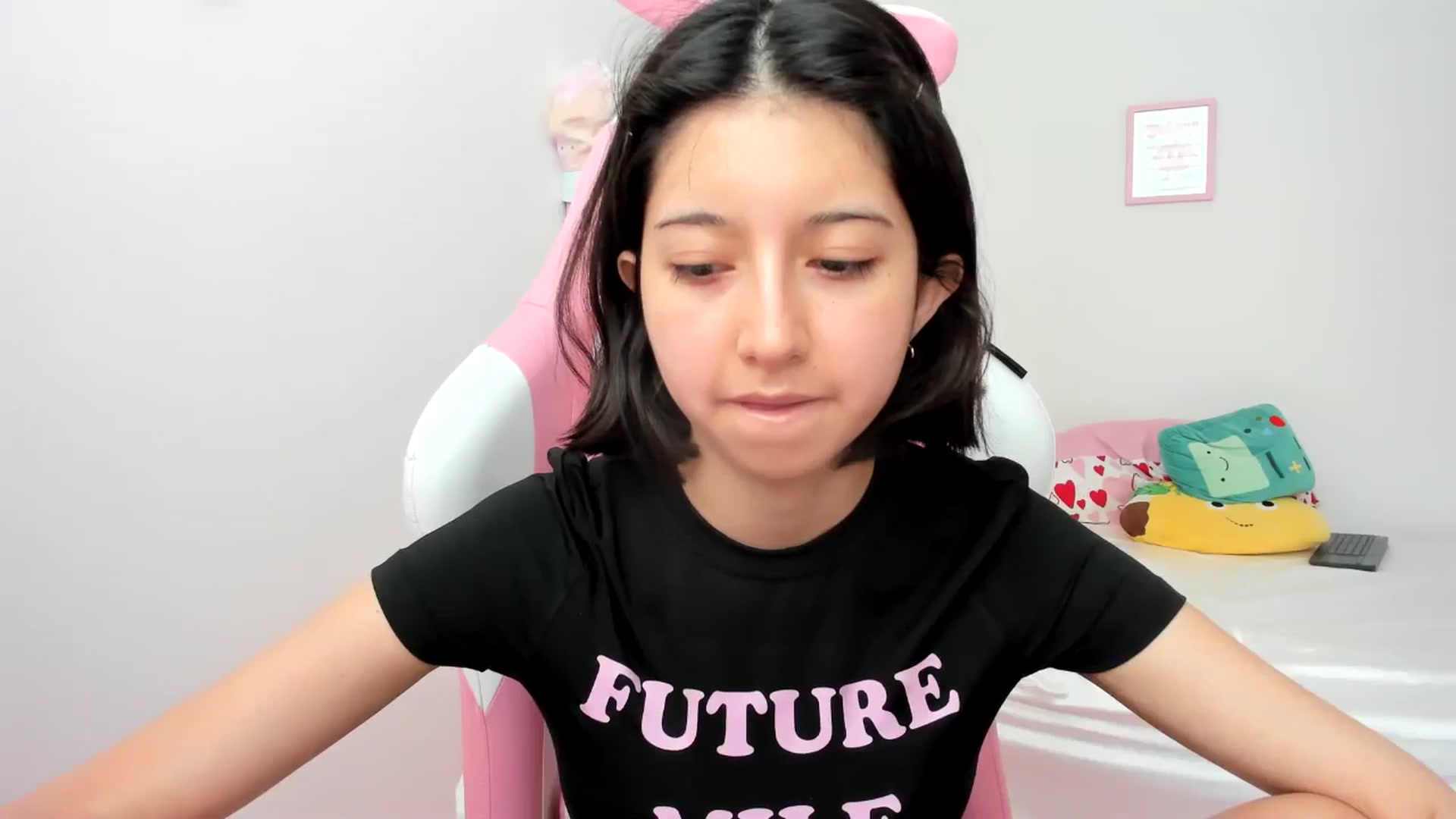 Gallery image thumbnail from Cherrycute666's myfreecams stream on, 07/05/2024, 19:15 image 15 of 20