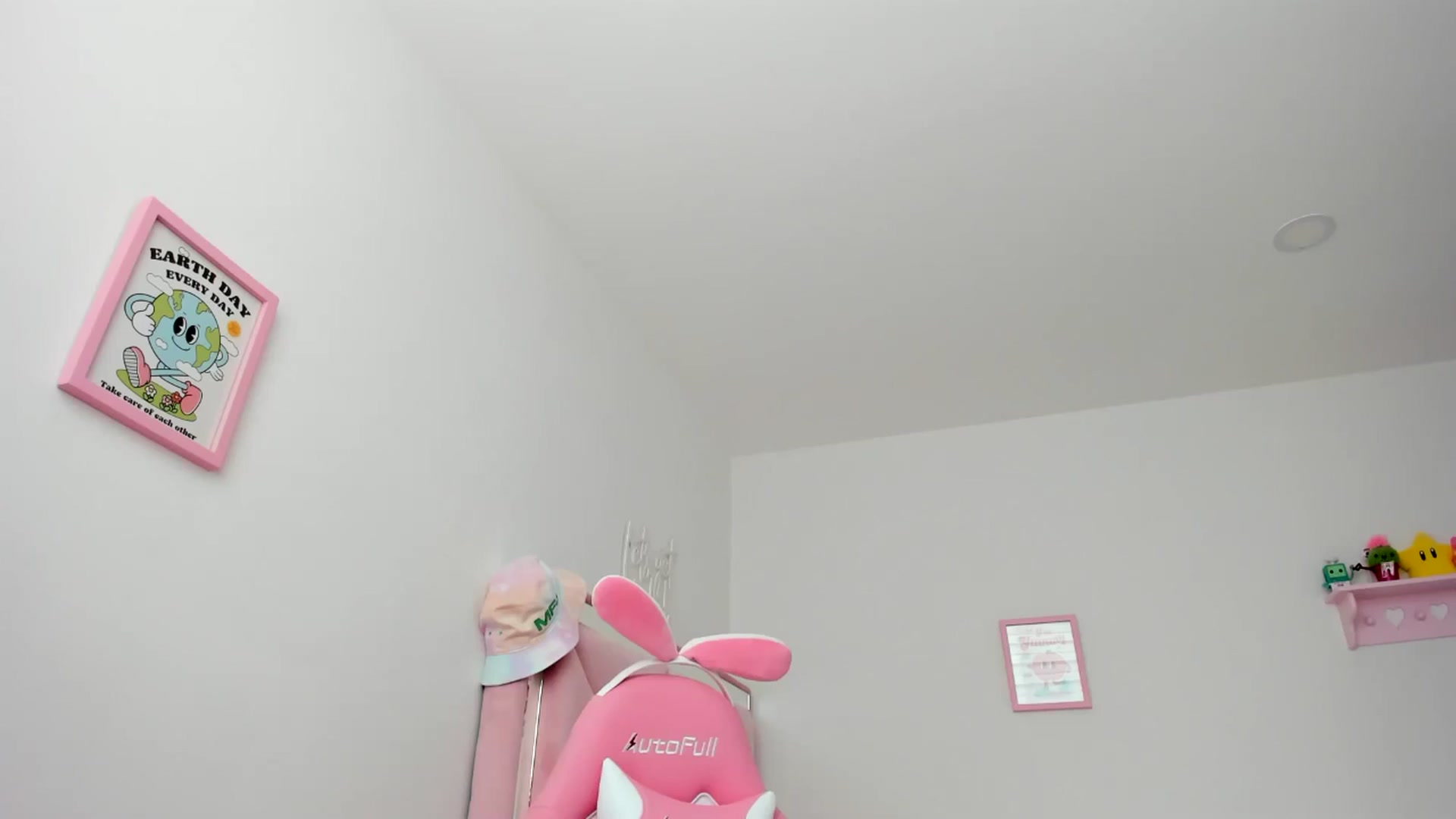 Gallery image thumbnail from Cherrycute666's myfreecams stream on, 07/05/2024, 22:58 image 18 of 20