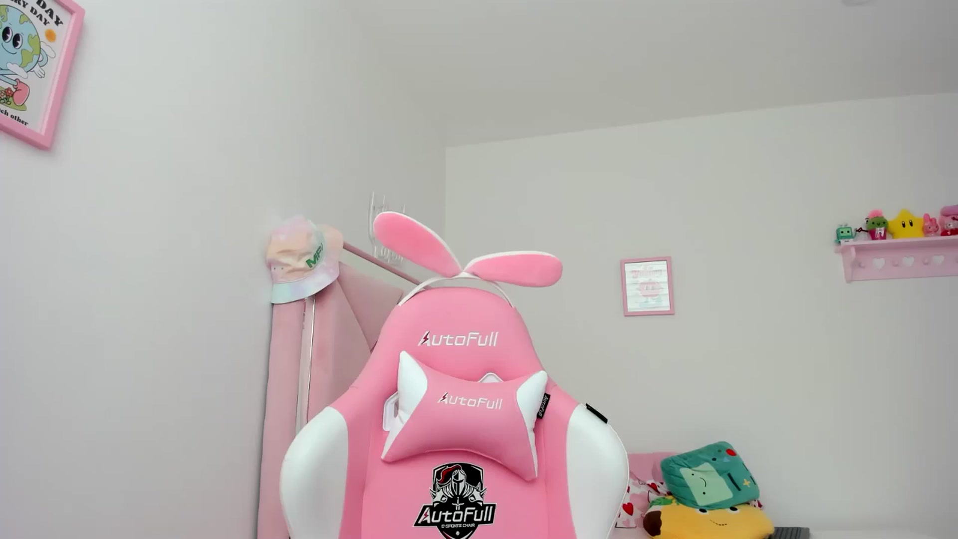 Gallery image thumbnail from Cherrycute666's myfreecams stream on, 07/05/2024, 22:58 image 1 of 20