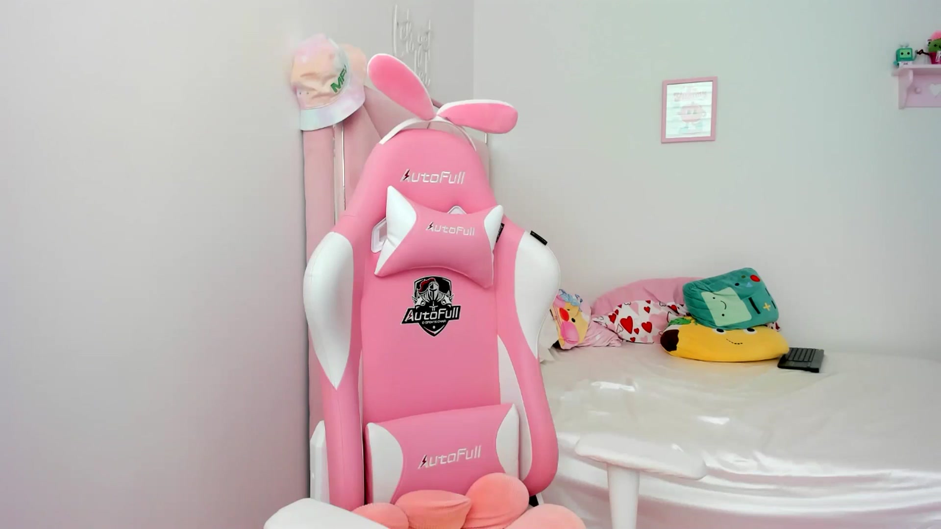 Gallery image thumbnail from Cherrycute666's myfreecams stream on, 07/05/2024, 22:58 image 14 of 20