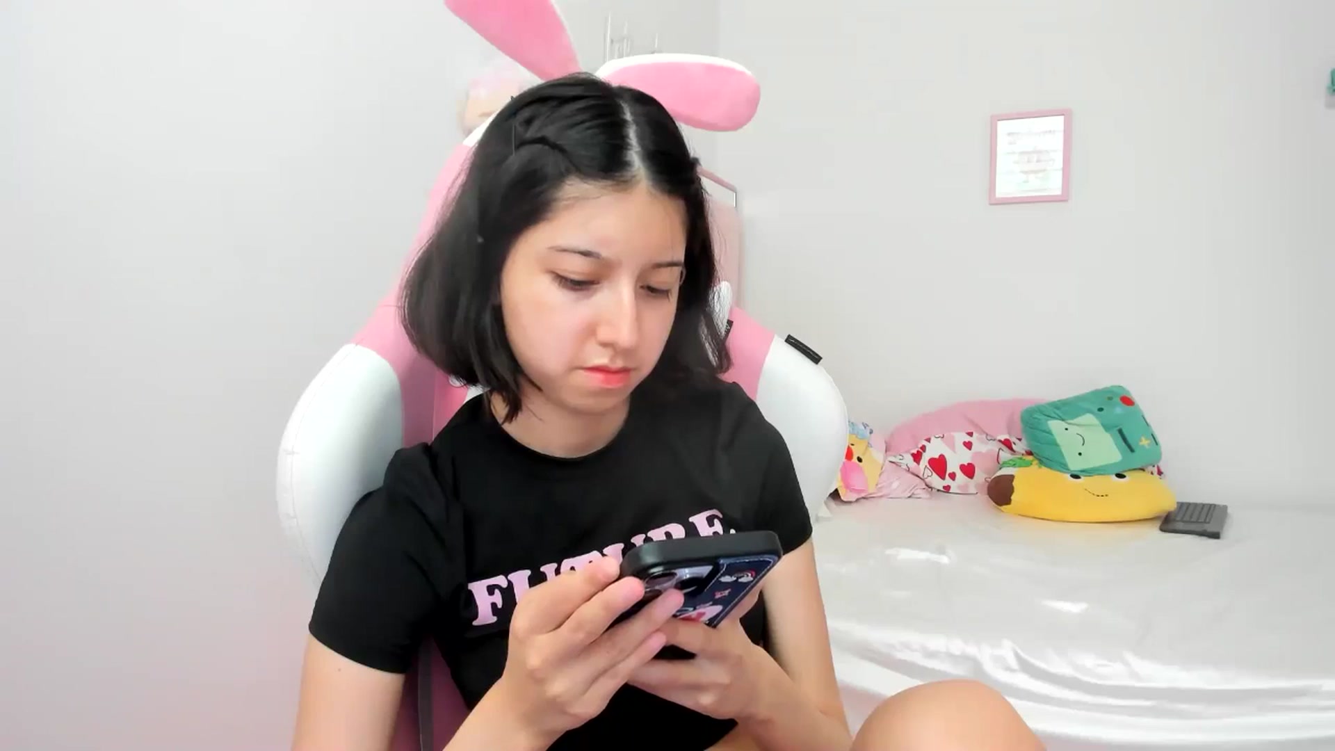 Gallery image thumbnail from Cherrycute666's myfreecams stream on, 07/05/2024, 23:40 image 3 of 20