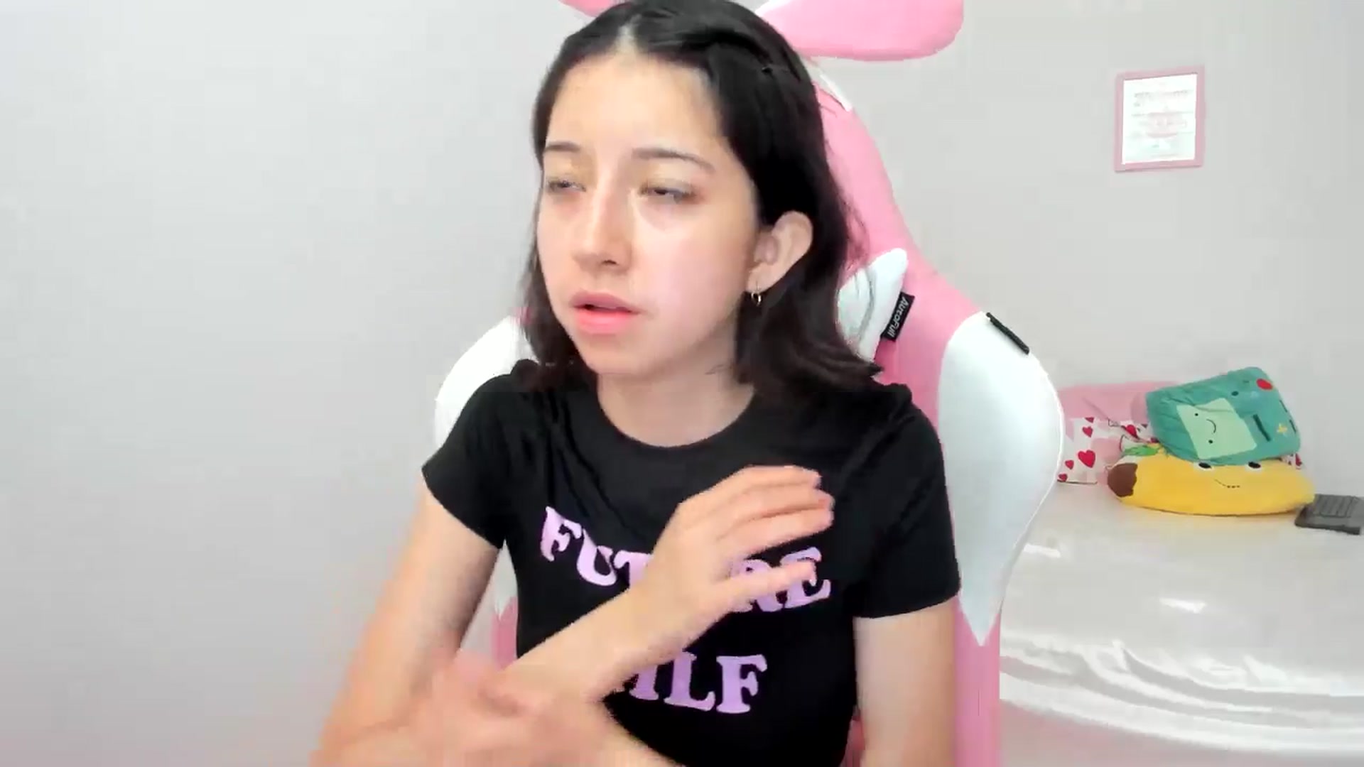 Gallery image thumbnail from Cherrycute666's myfreecams stream on, 07/05/2024, 23:40 image 17 of 20