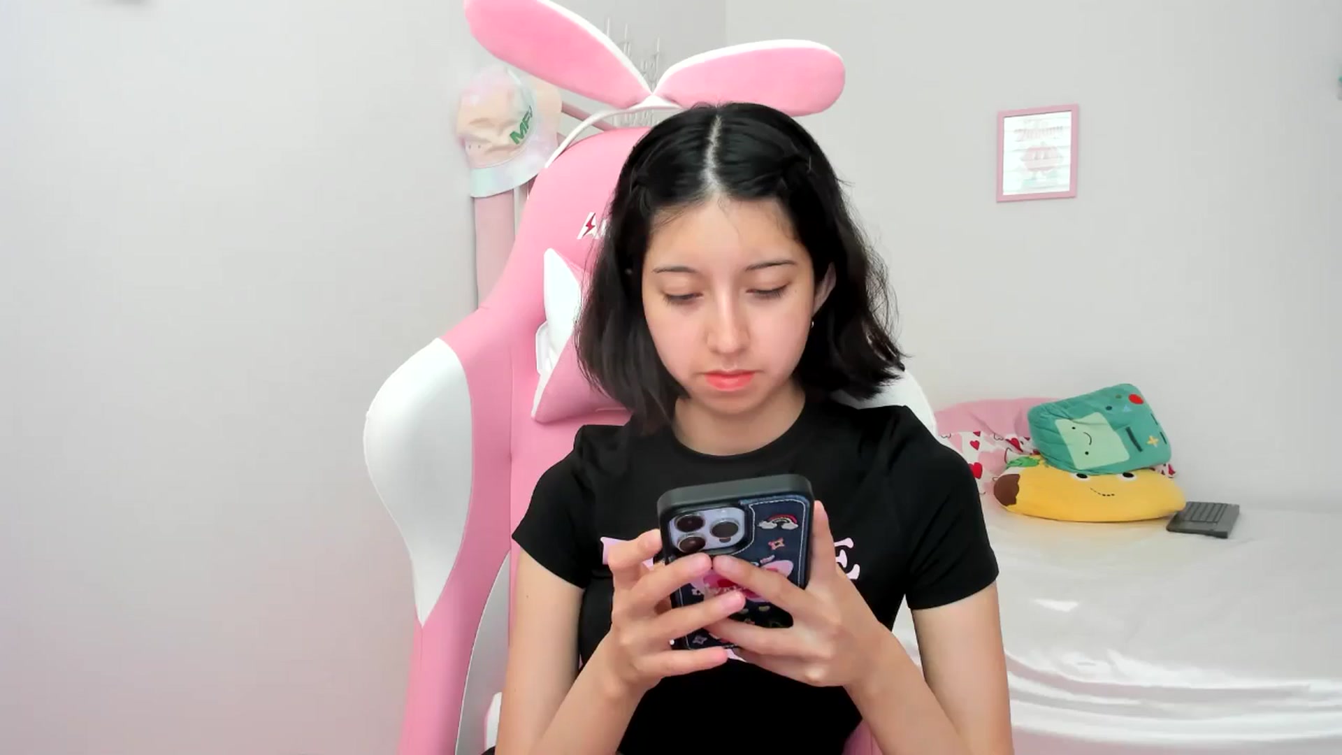 Gallery image thumbnail from Cherrycute666's myfreecams stream on, 07/05/2024, 23:40 image 7 of 20