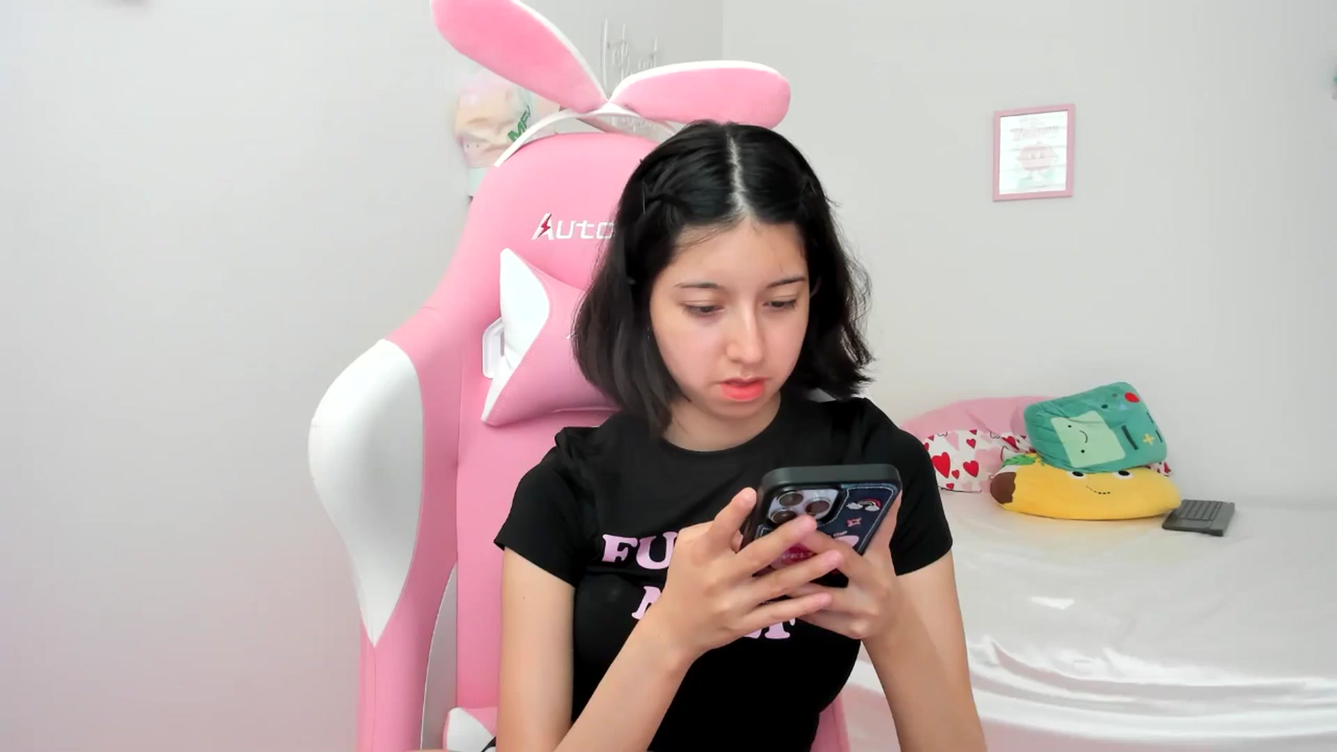 Gallery image thumbnail from Cherrycute666's myfreecams stream on, 07/05/2024, 23:40 image 8 of 20