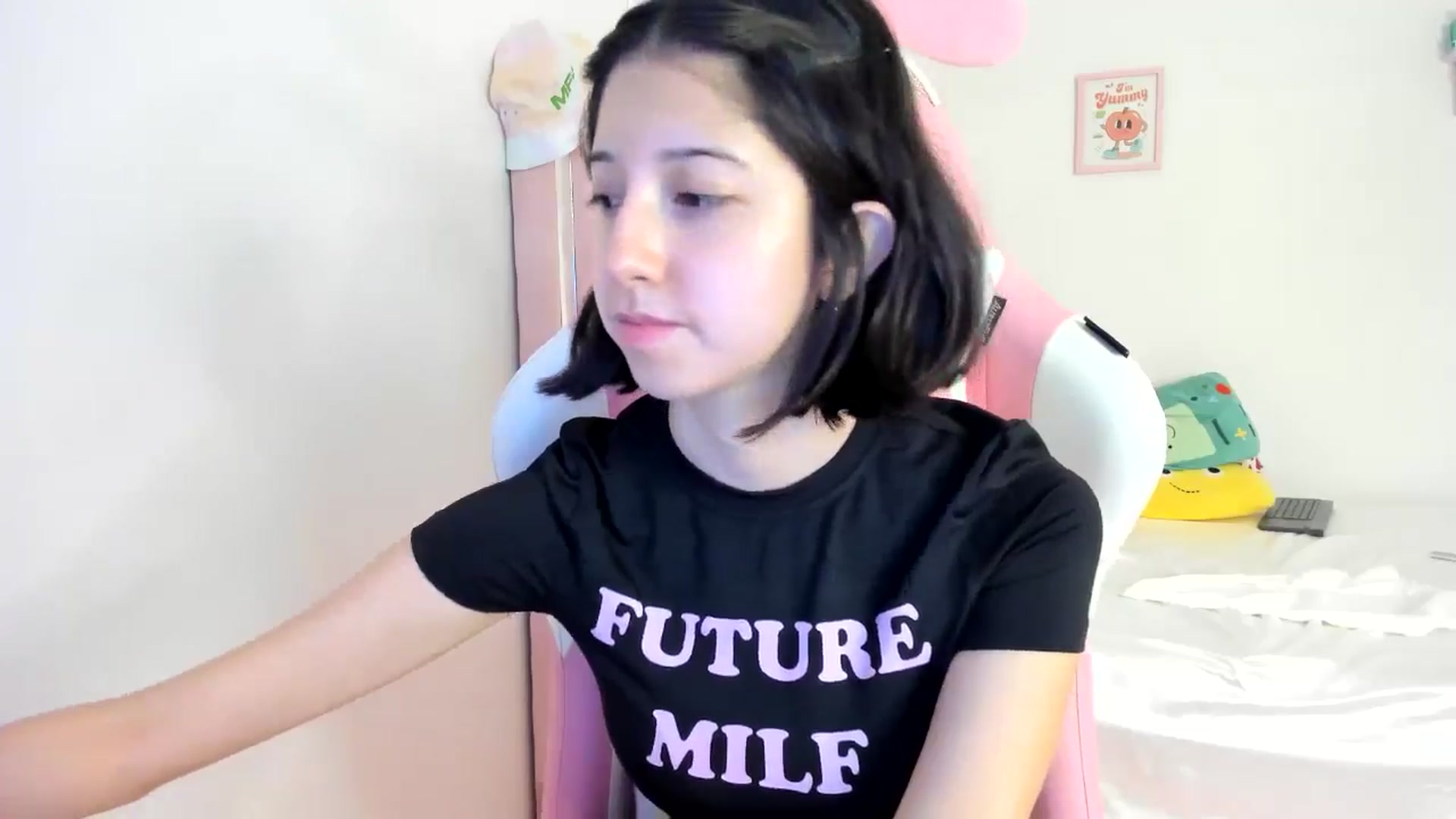 Gallery image thumbnail from Cherrycute666's myfreecams stream on, 07/06/2024, 05:24 image 12 of 20