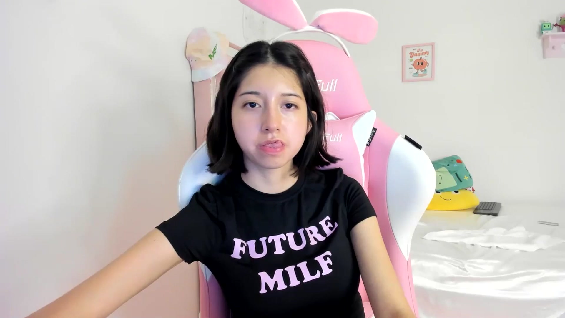 Gallery image thumbnail from Cherrycute666's myfreecams stream on, 07/06/2024, 05:24 image 15 of 20