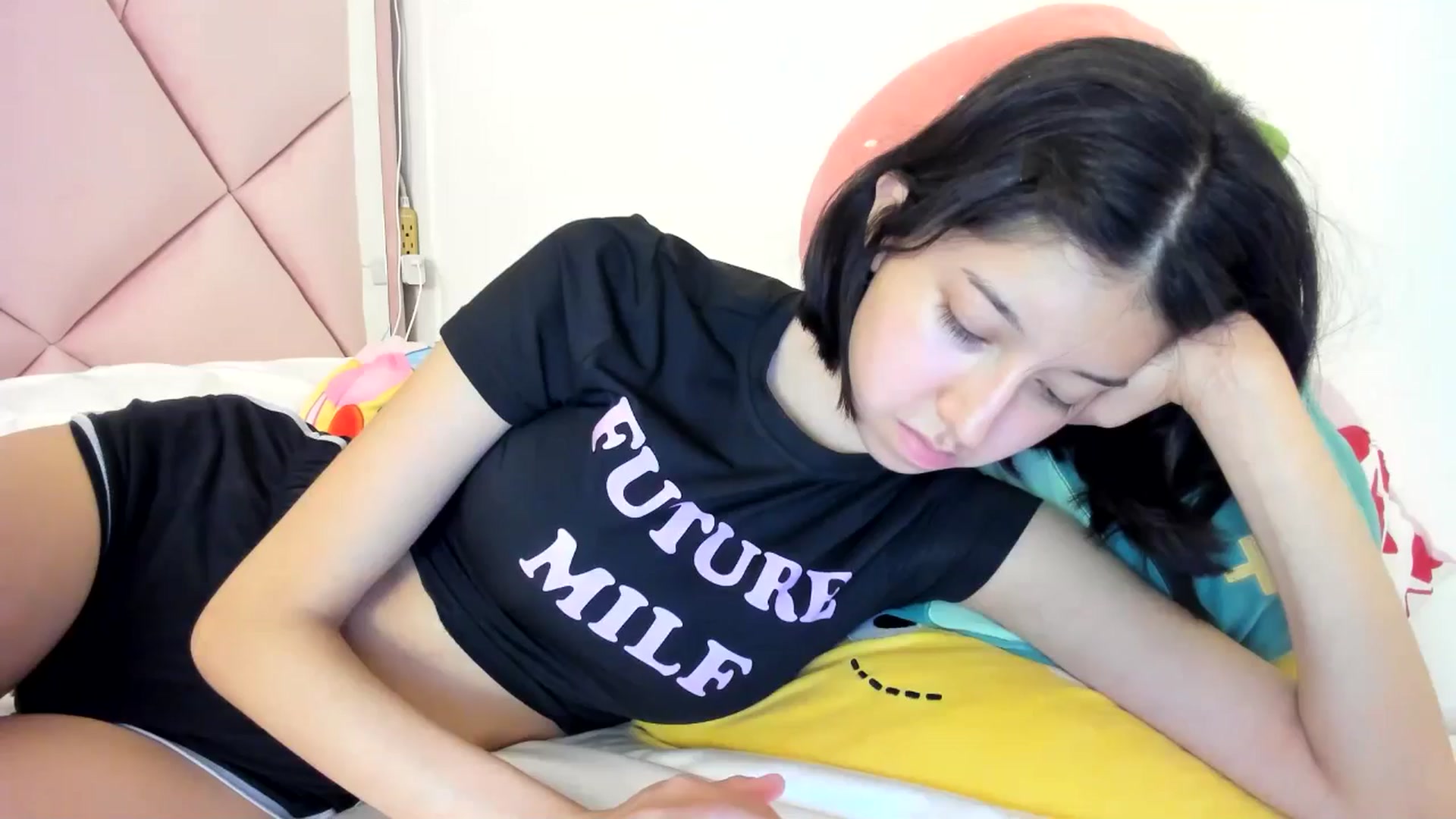 Gallery image thumbnail from Cherrycute666's myfreecams stream on, 07/06/2024, 07:12 image 10 of 20