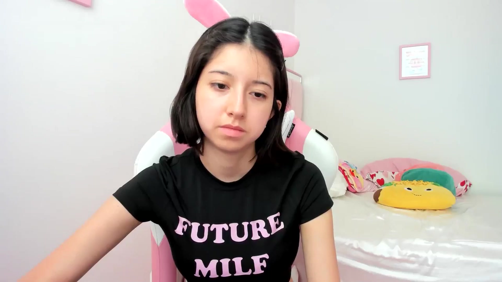 Gallery image thumbnail from Cherrycute666's myfreecams stream on, 07/06/2024, 17:11 image 4 of 20